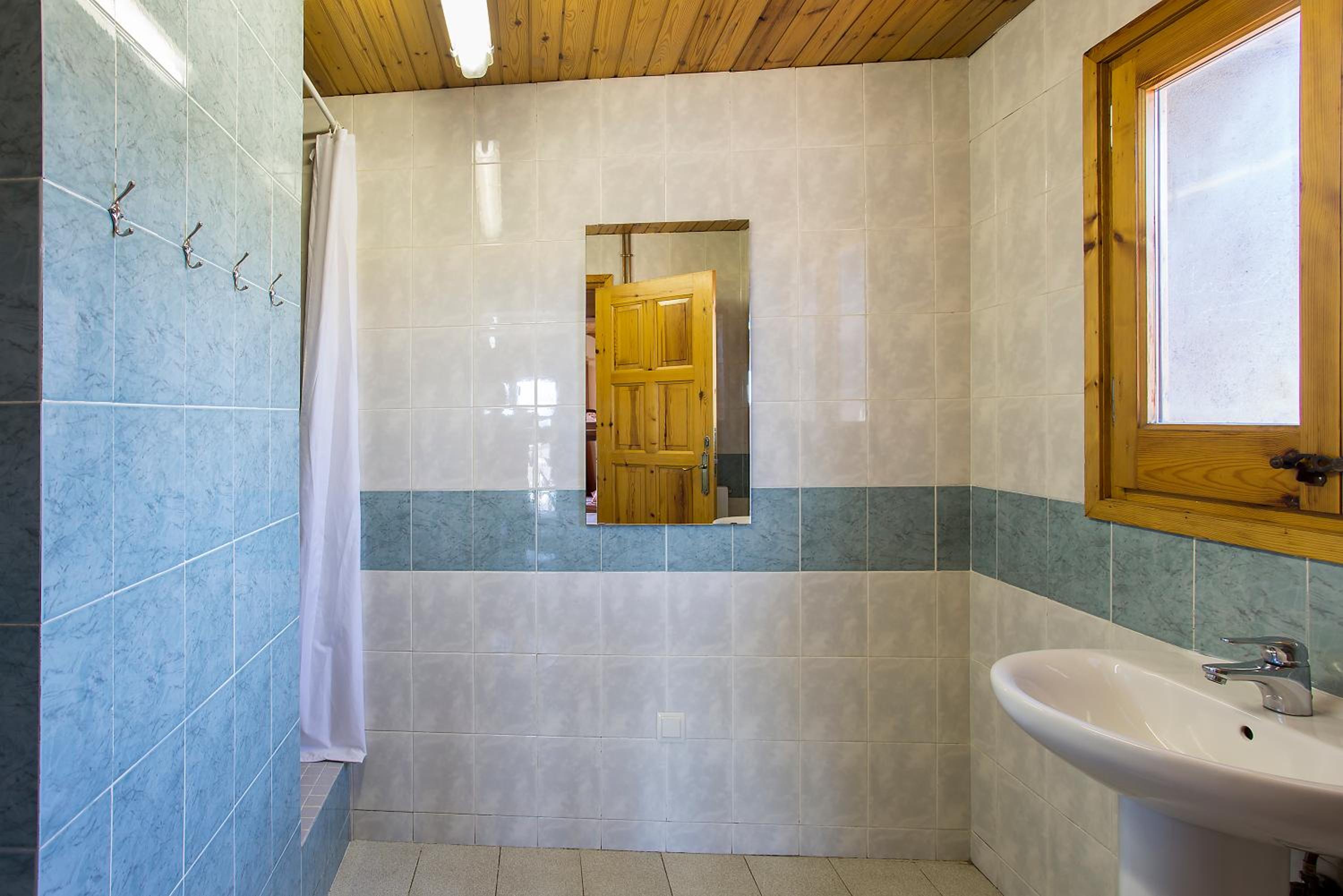 Family Room with Bathroom photo 3