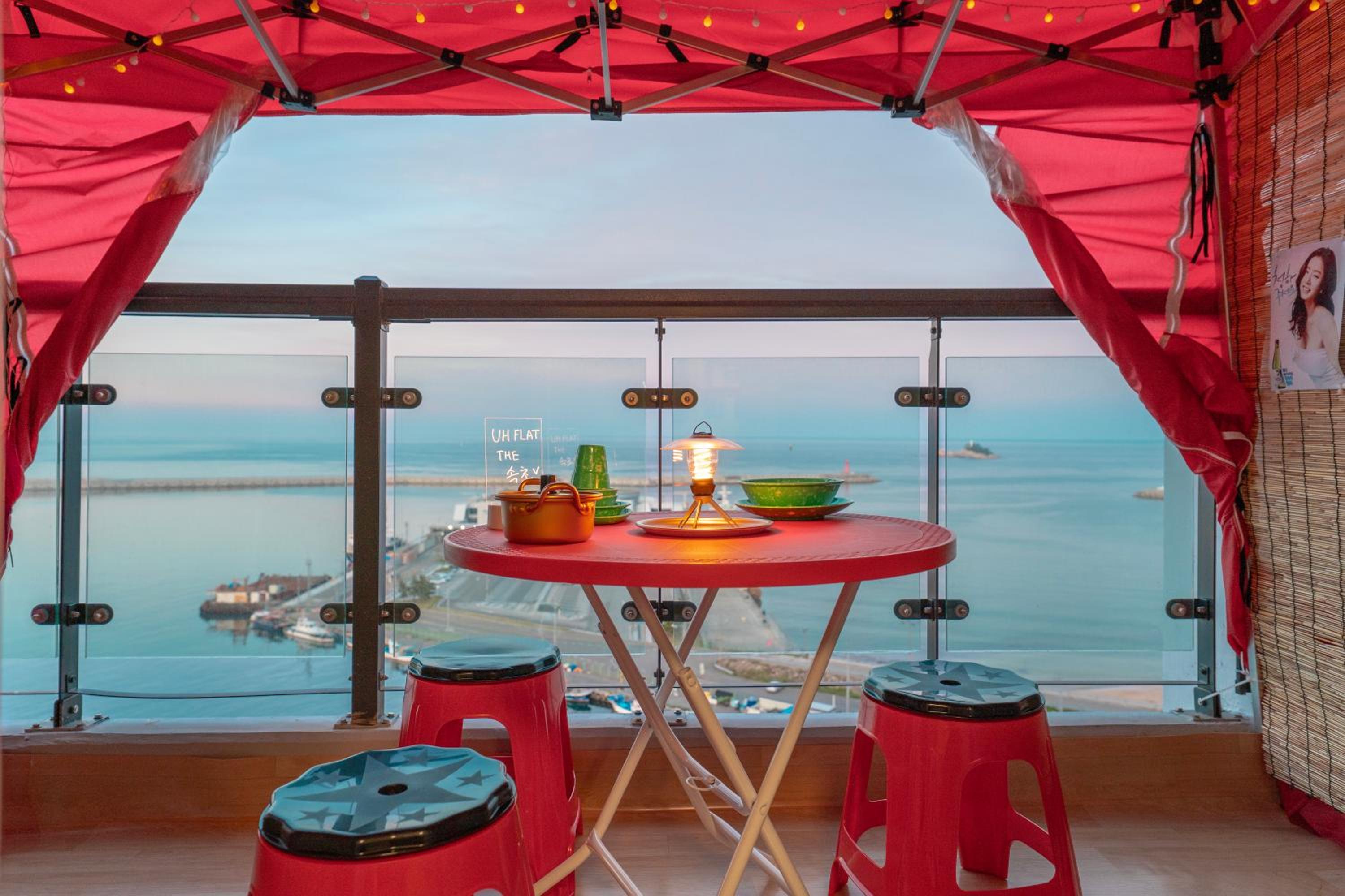 Terrace Pocha Vibes Ocean - Photo 10