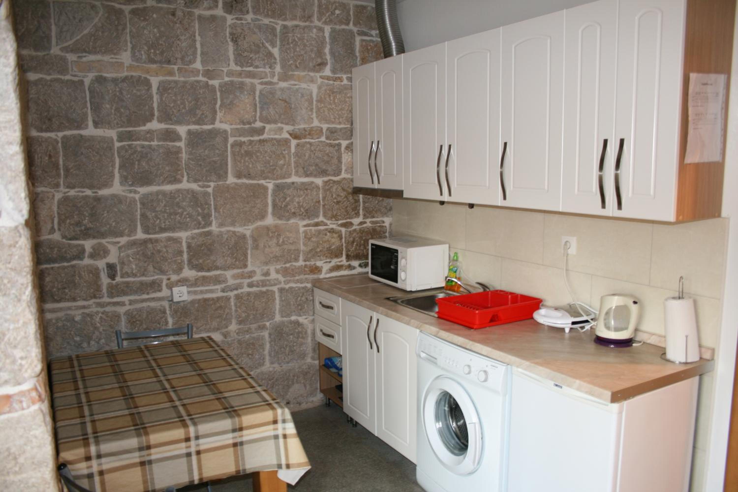 Premium Twin Room - Photo 9