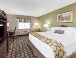 Deluxe King Room - Non-Smoking - Photo 3