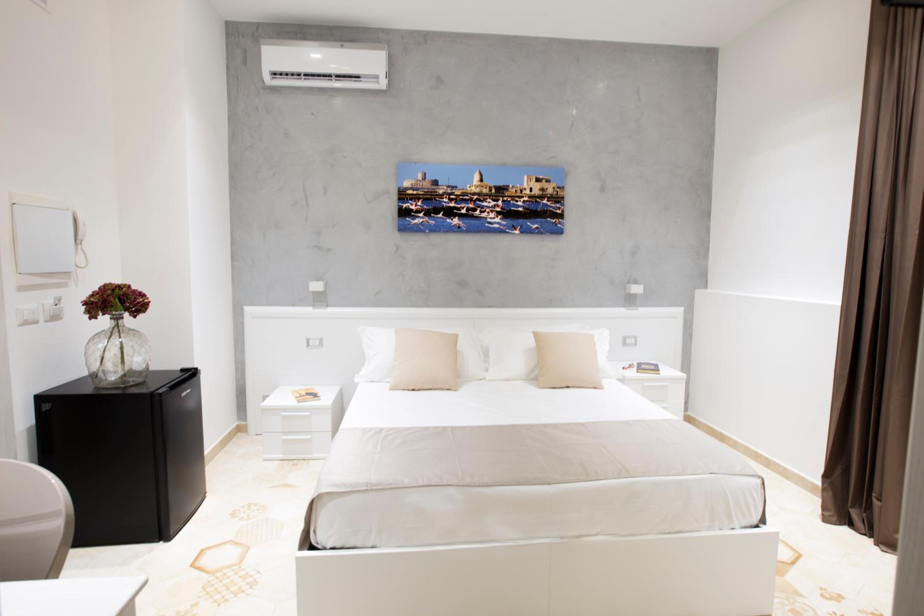 Double or Twin Room photo 3
