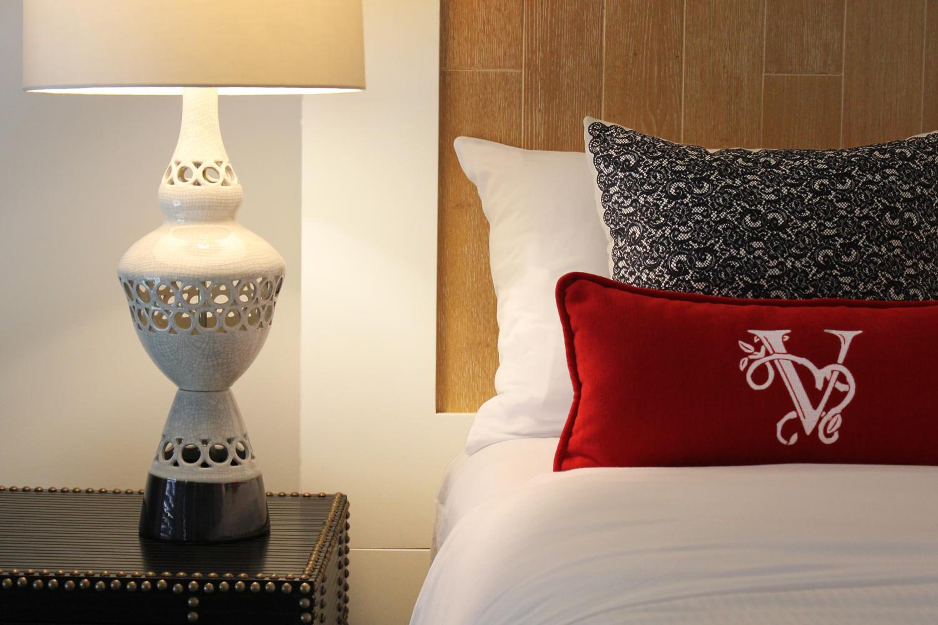 Traditional King Room - Photo 2