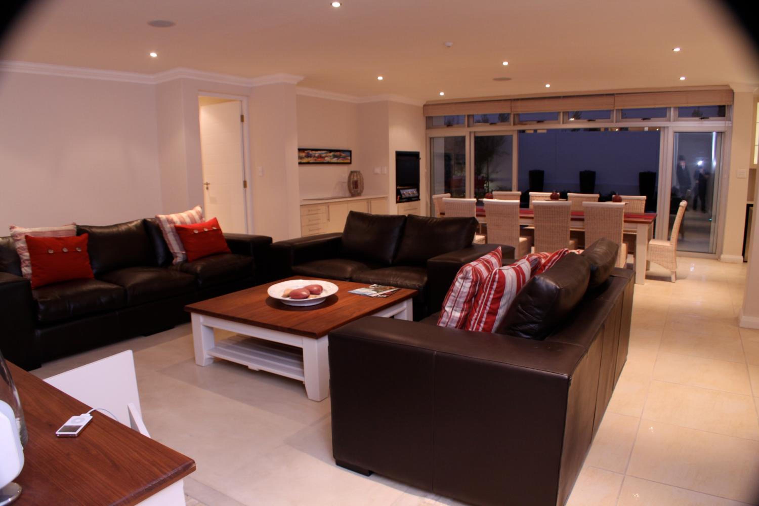Four-Bedroom House photo 1