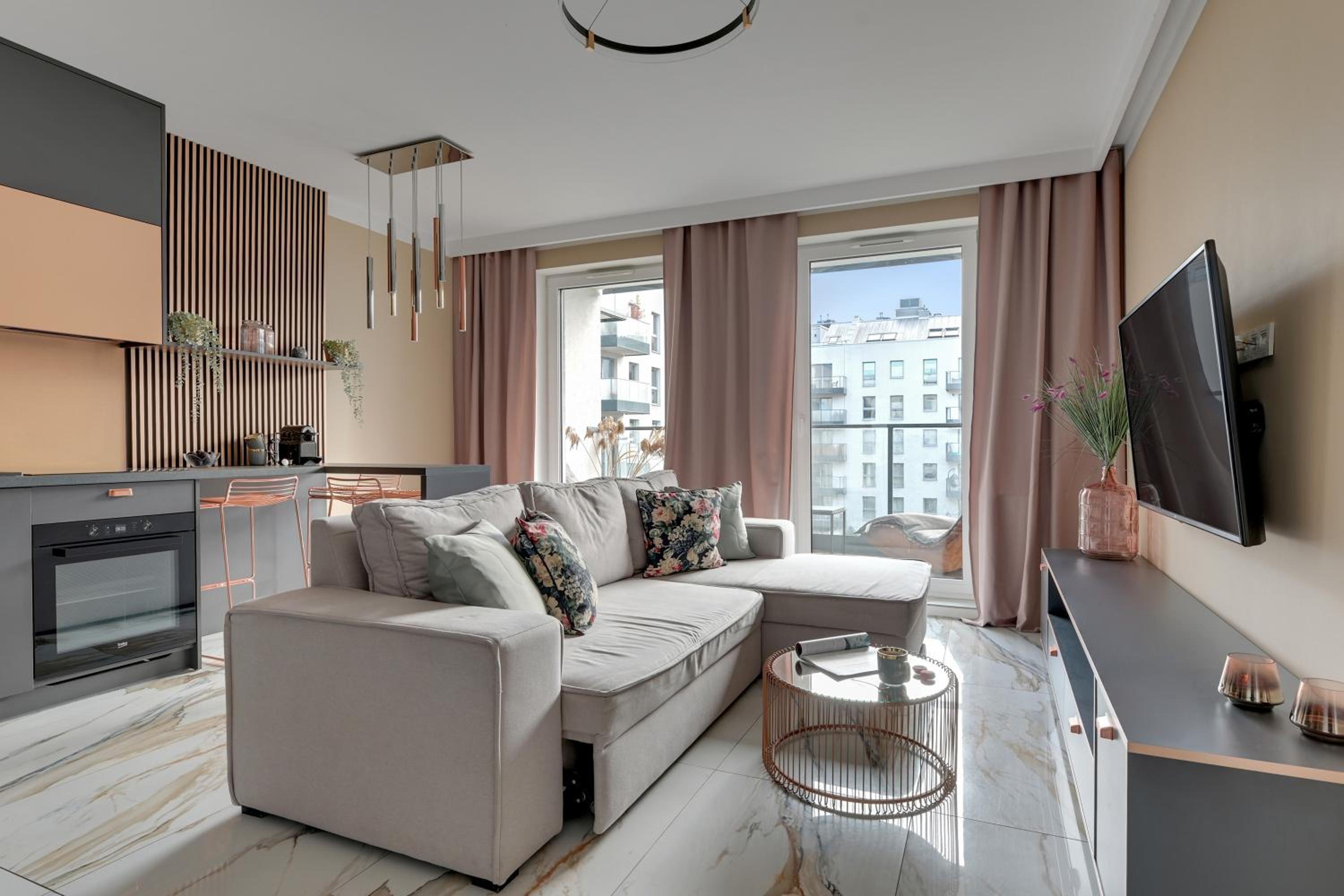 Deluxe One-Bedroom Apartment