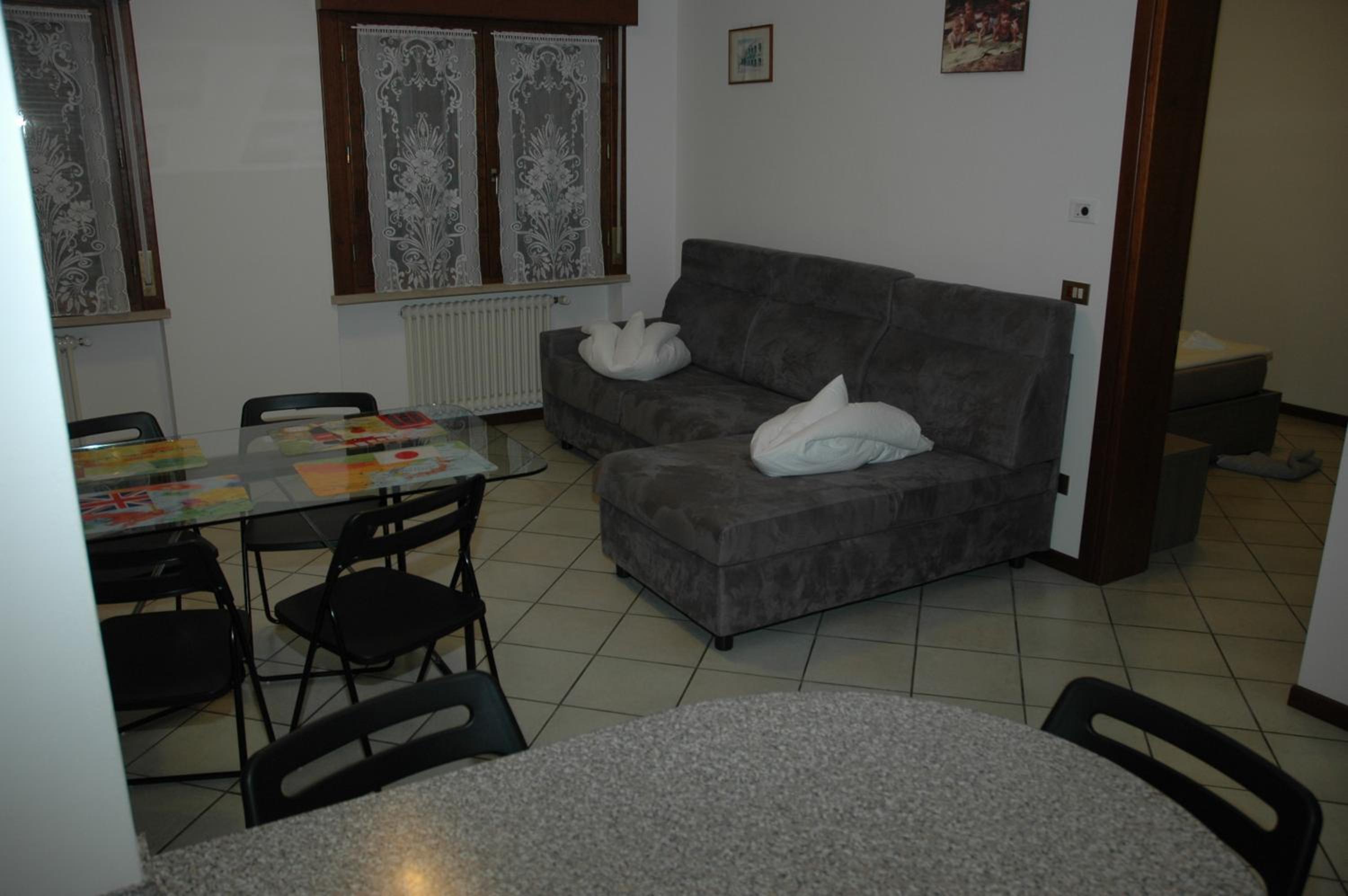 Two-Bedroom Apartment with Mountain View photo 1