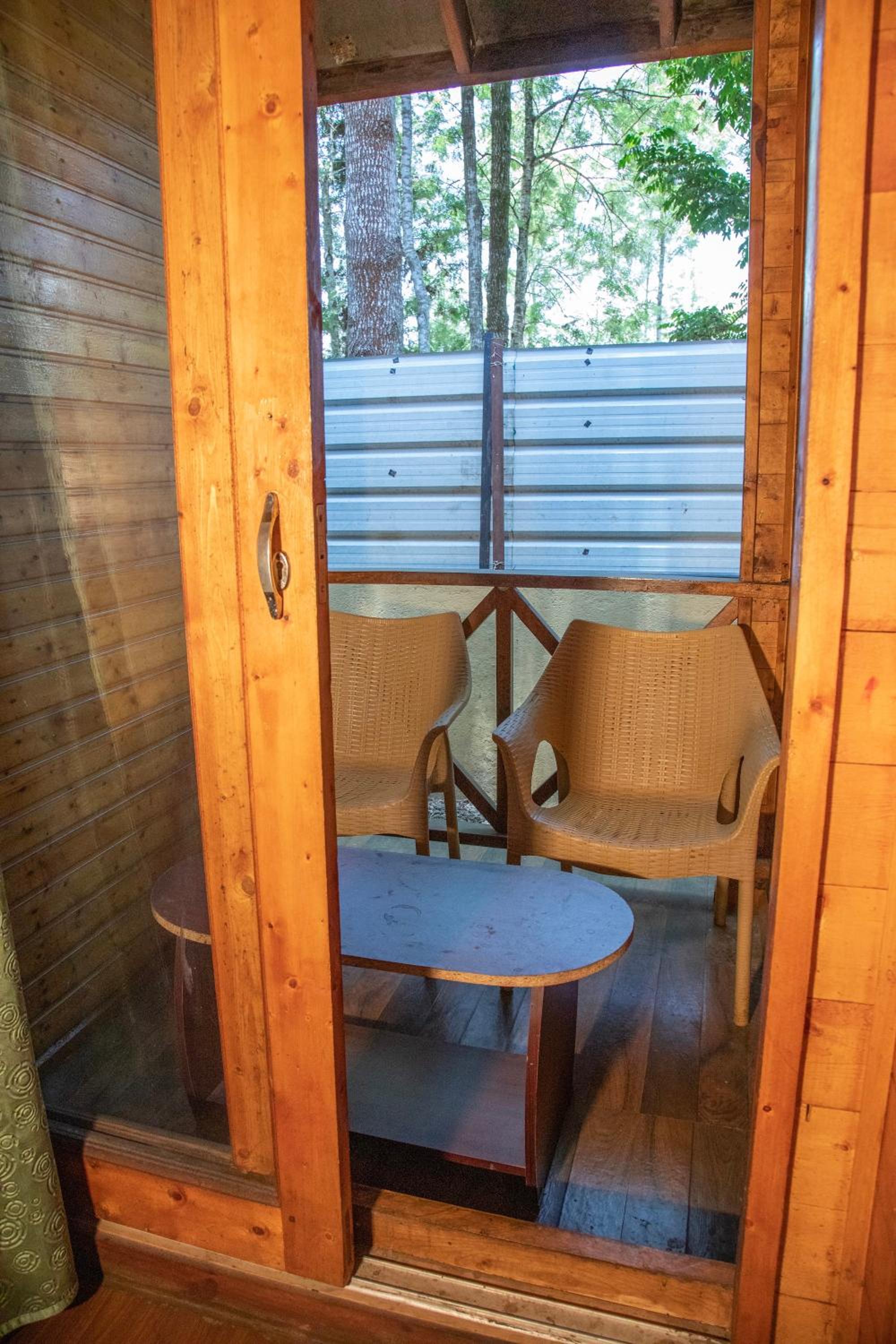Deluxe Double Room (2 Adults + 1 Child) photo 3