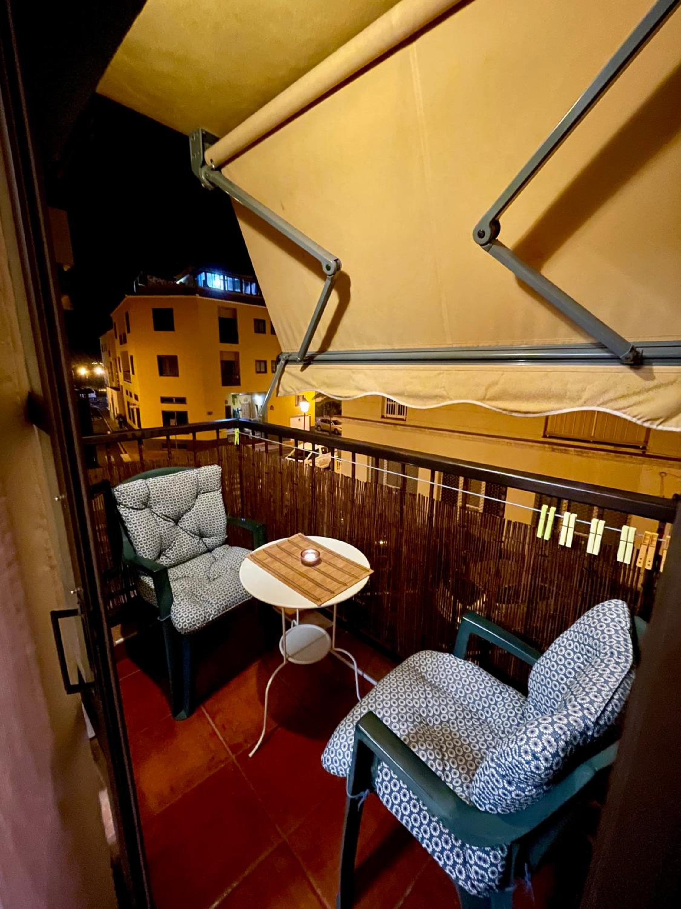 One-Bedroom Apartment with Balcony