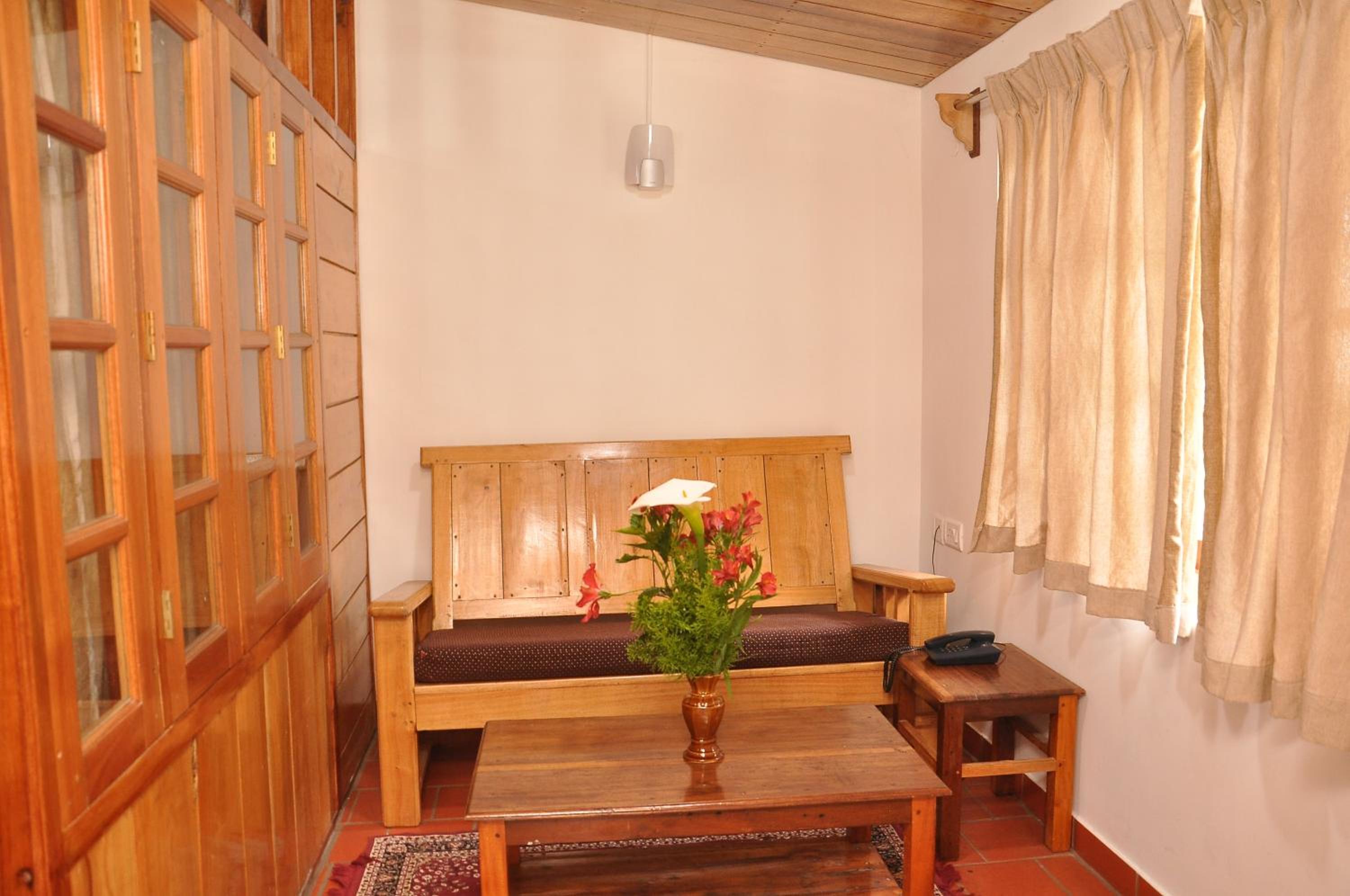 Deluxe Double Room (2 Adults + 1 Child) photo 3