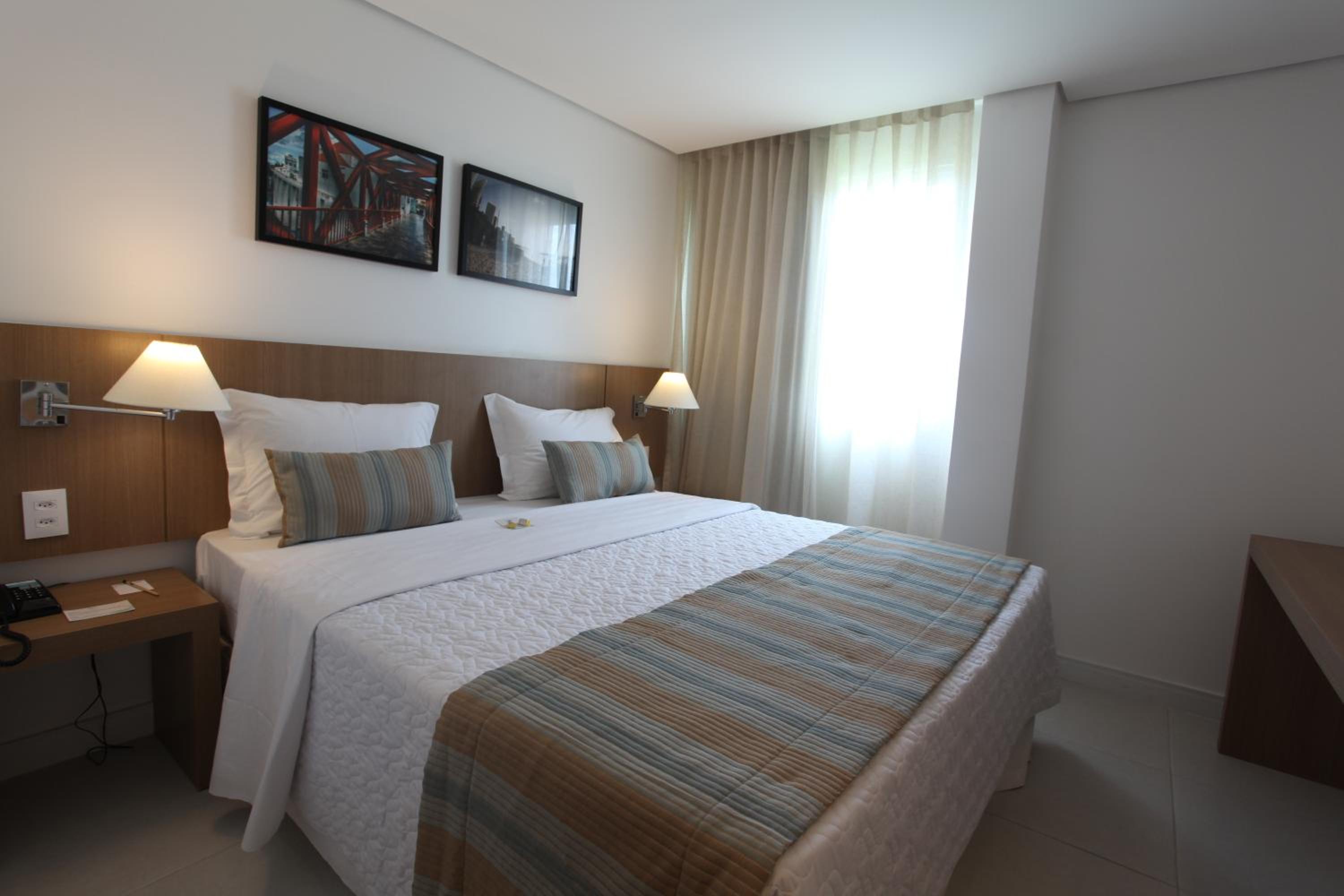 Available room thumbnail 6