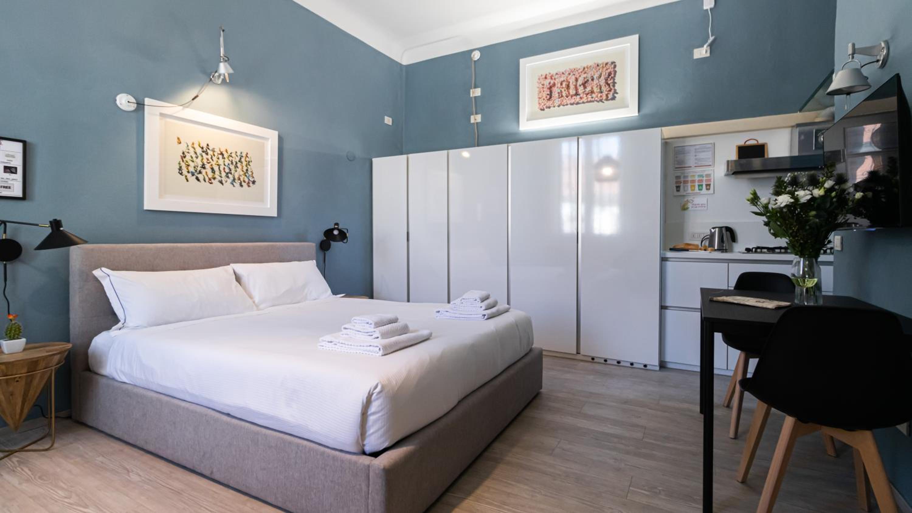 Studio Apartment