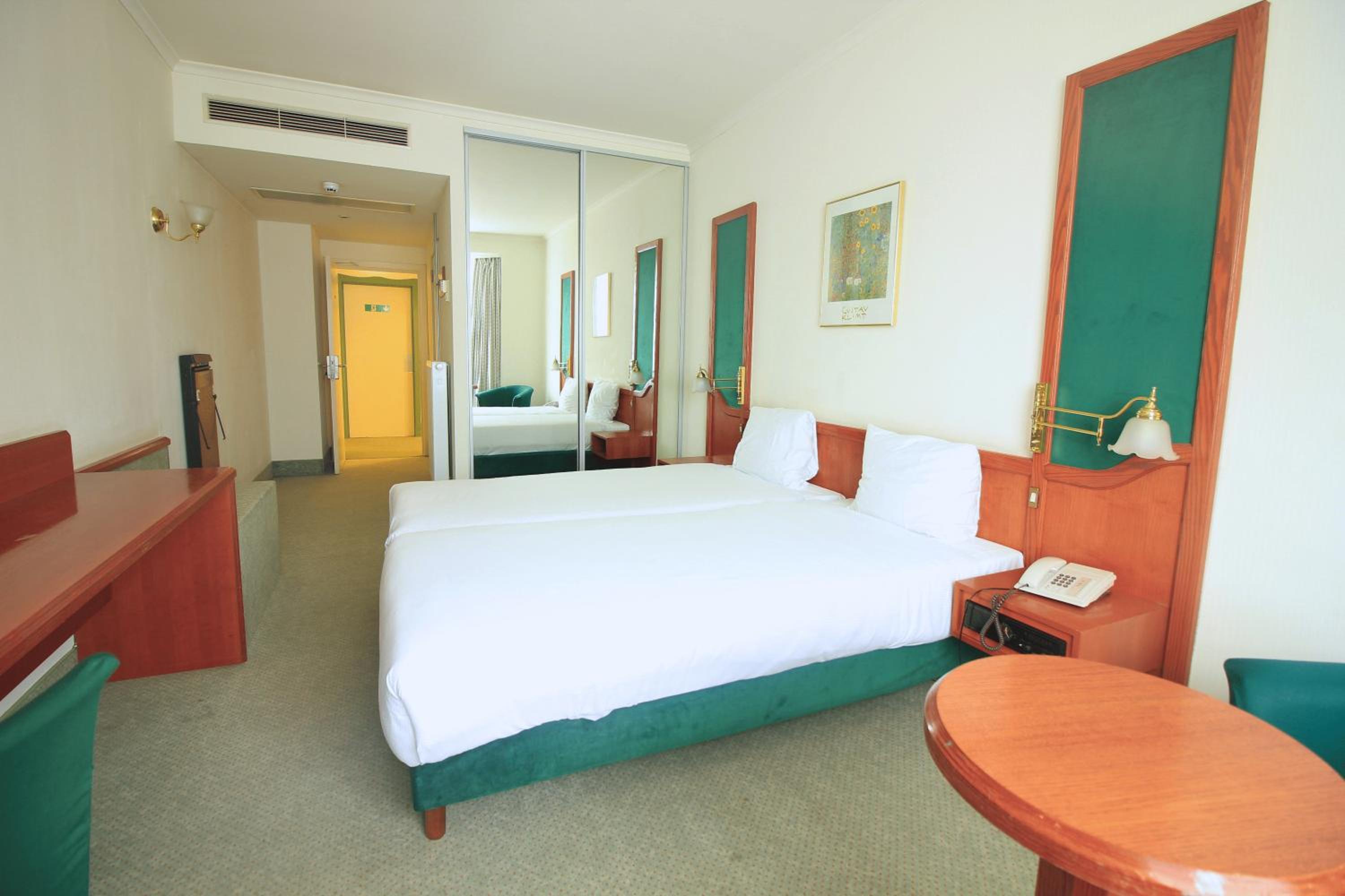 Superior Double Room - Photo 3