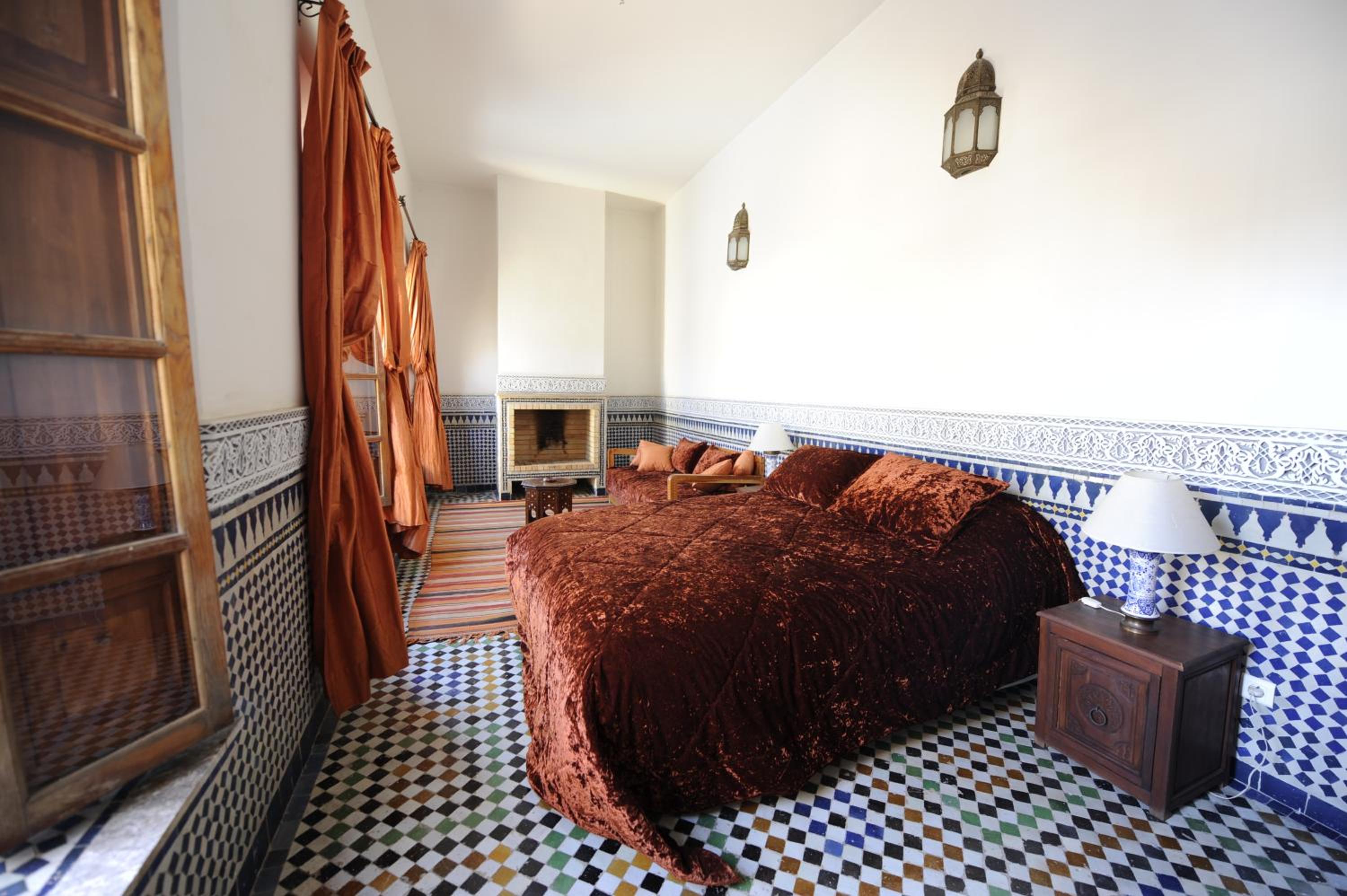 Triple Room with Private Bathroom - Photo 2