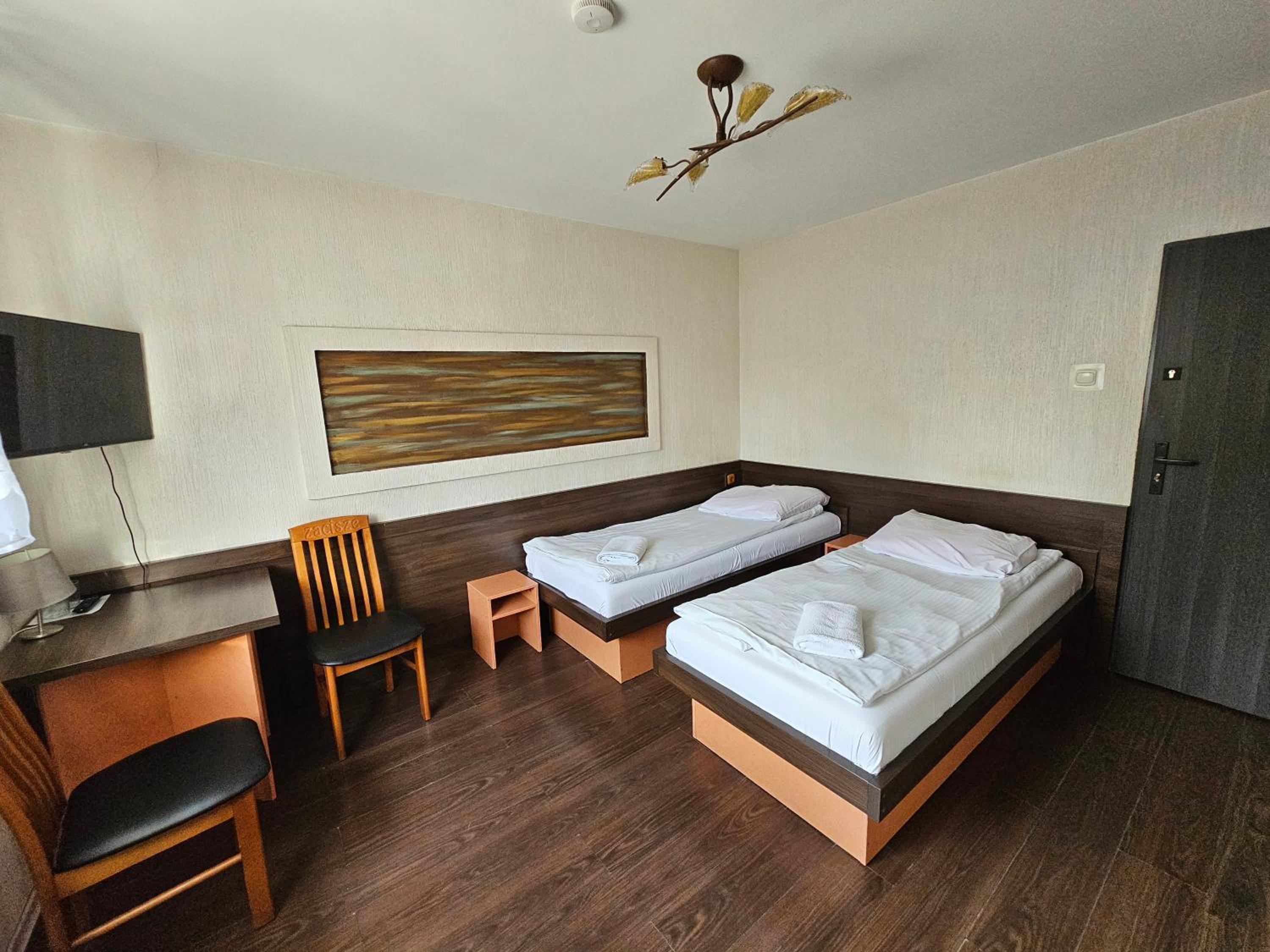 Small Twin Room photo 2
