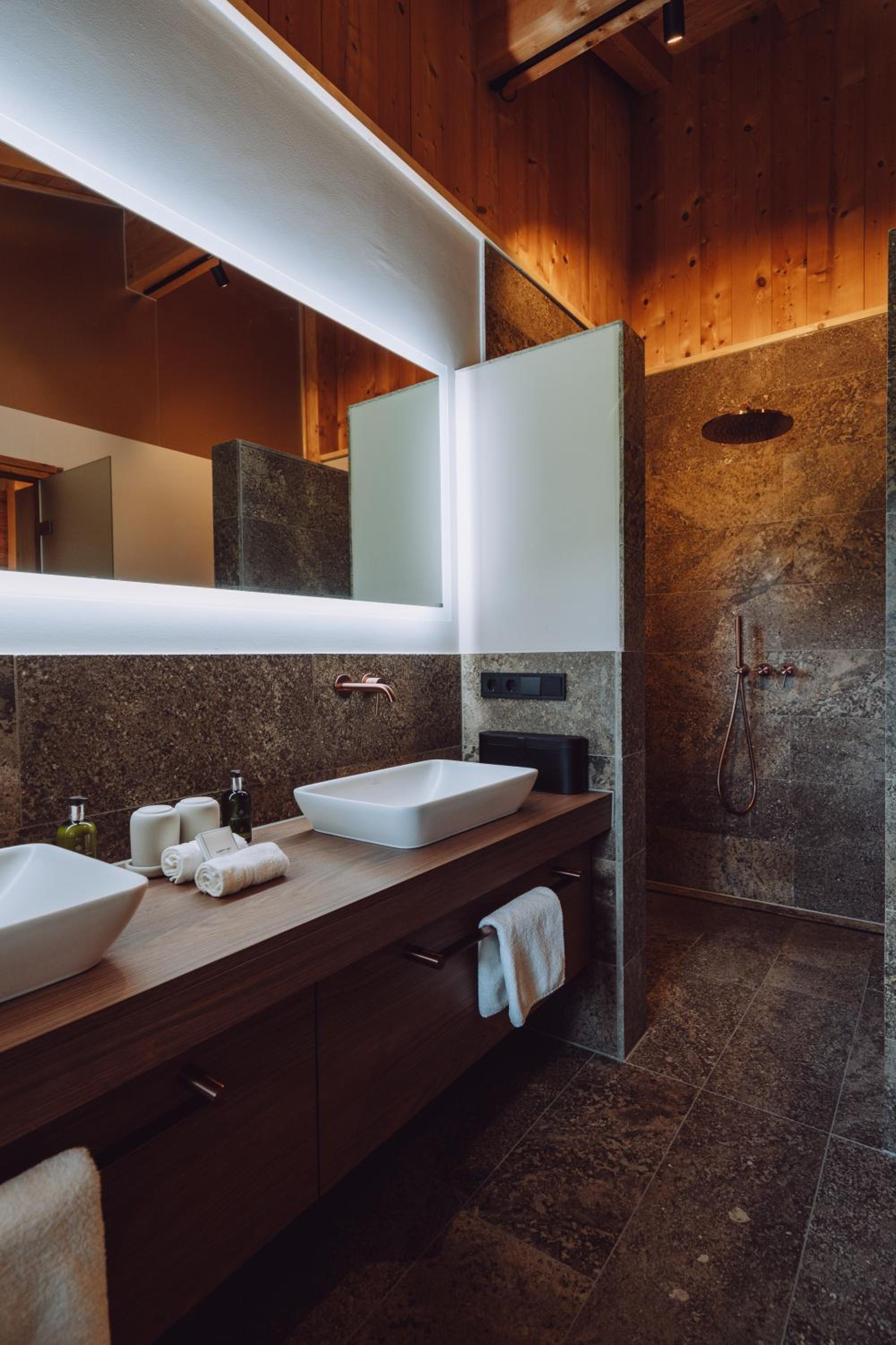 Alps Alm Suite photo 2