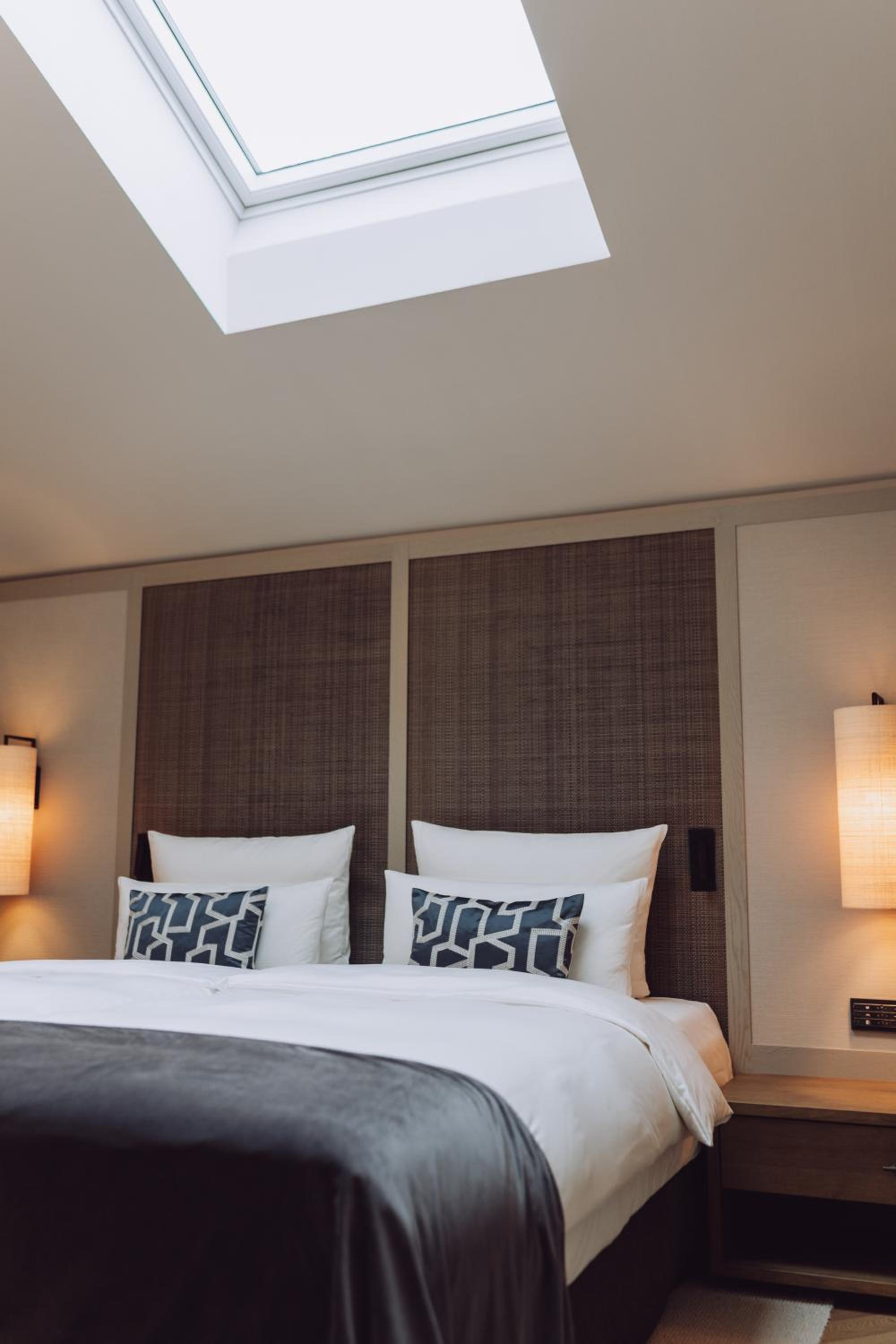 Suite with Lake View