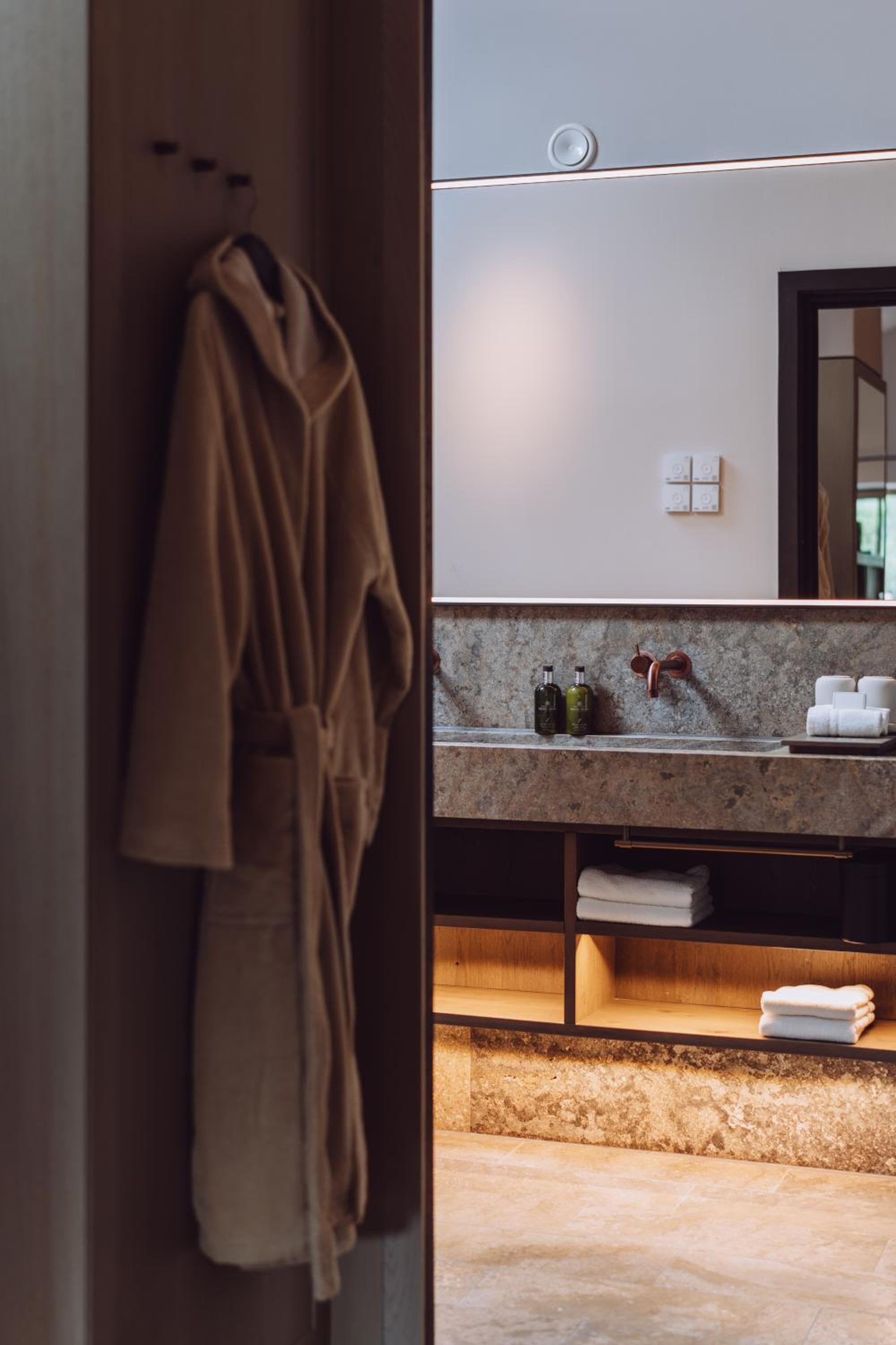 Parkhotel Suite photo 3