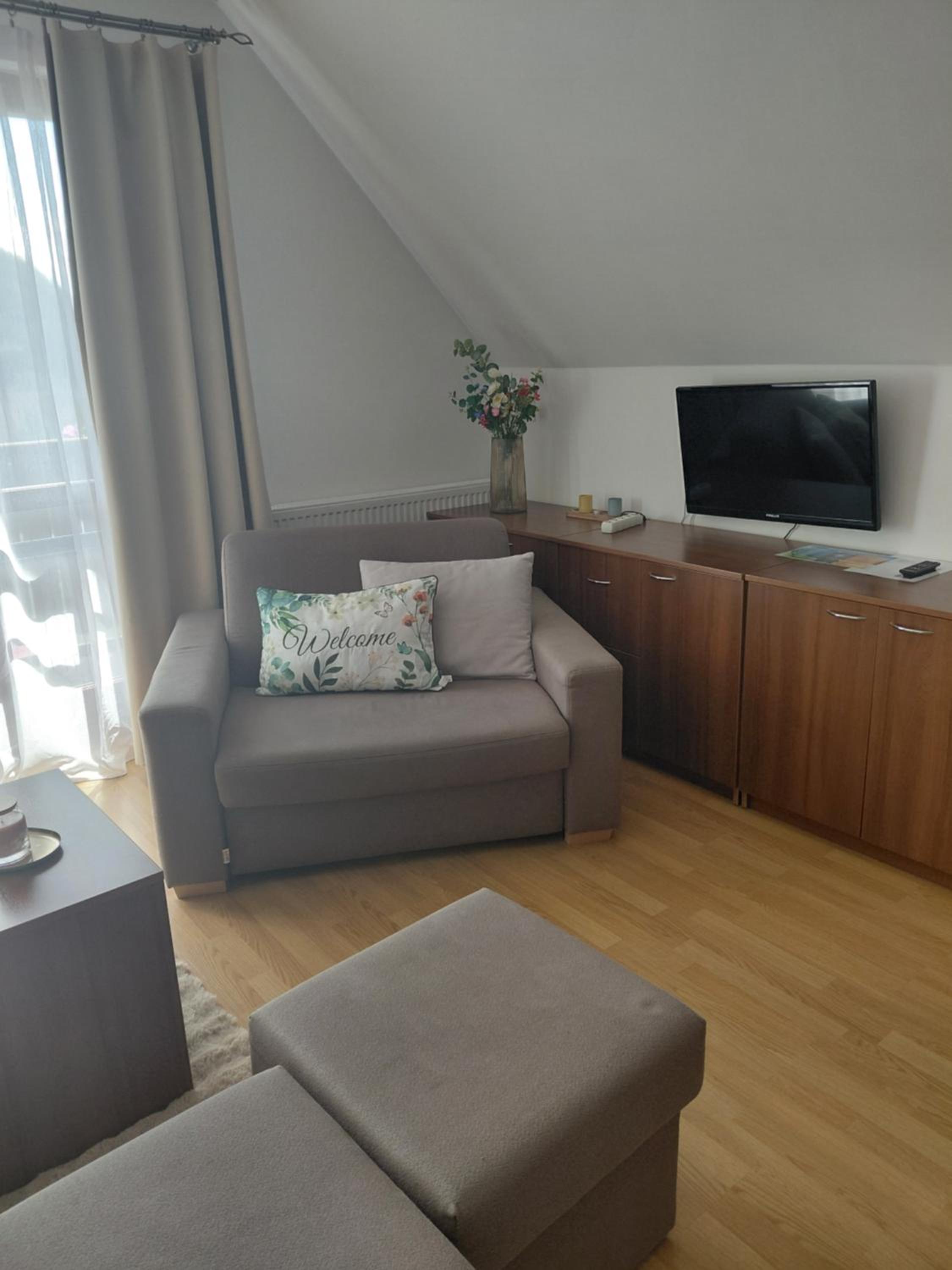 One-Bedroom Apartment photo 1