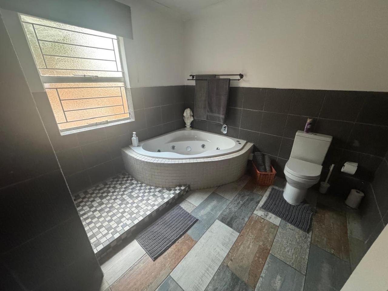 Budget Double Room photo 2