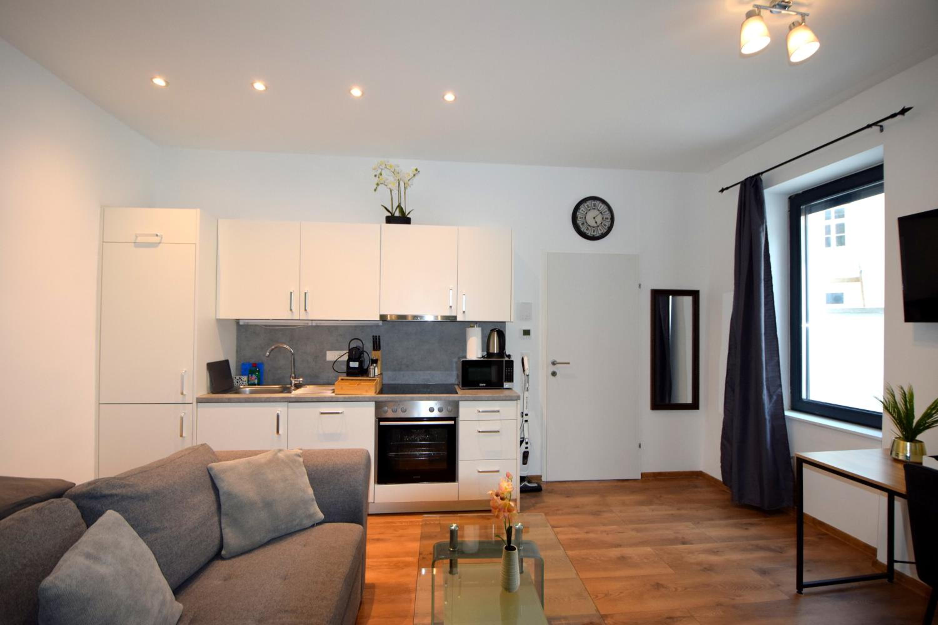 One-Bedroom Deluxe Apartment