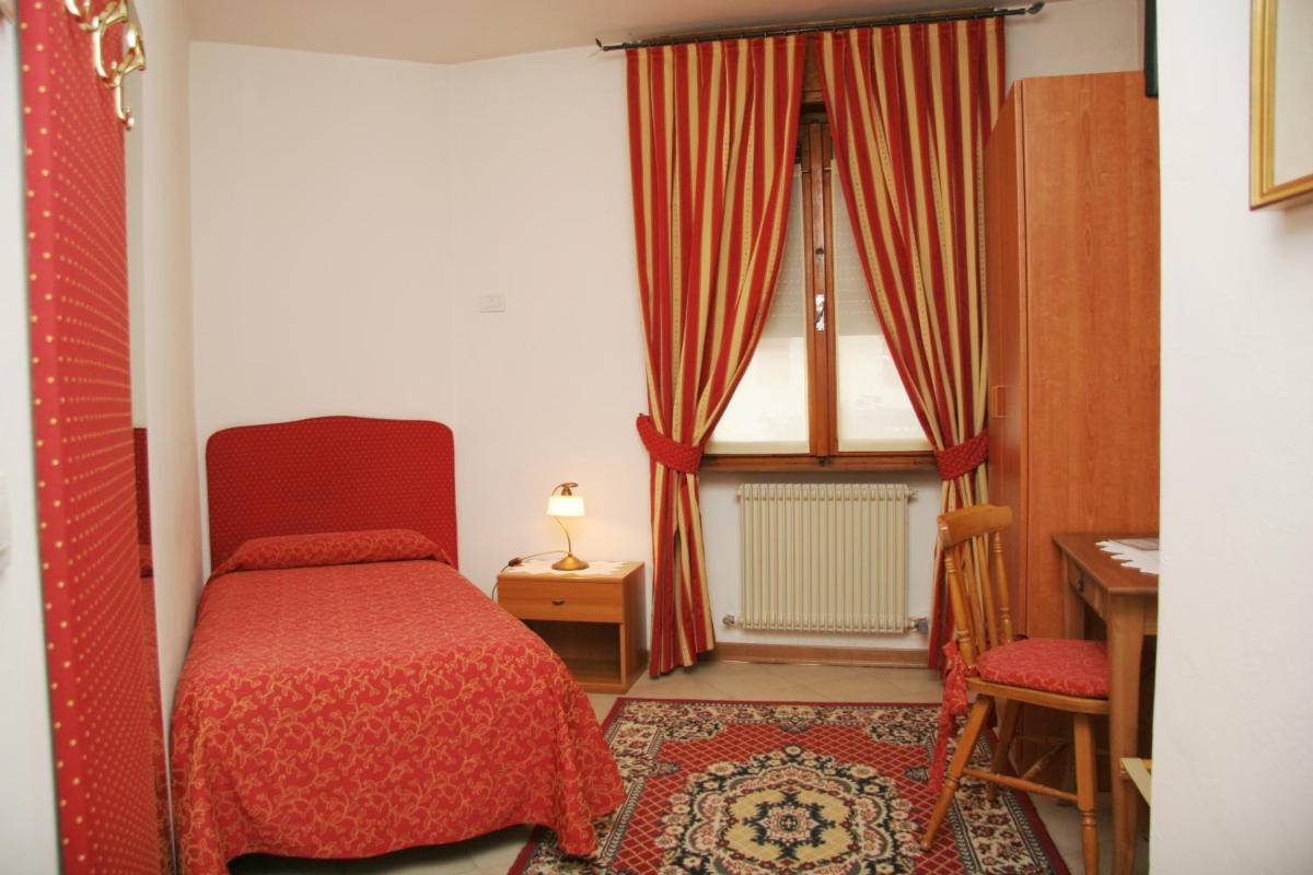 Standard Single Room photo 2