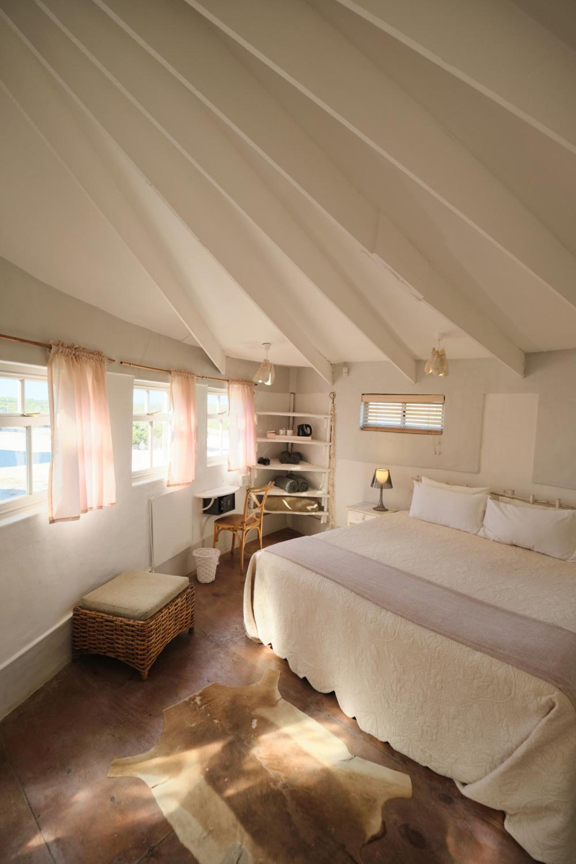 Double or Twin Room with Partial Sea View