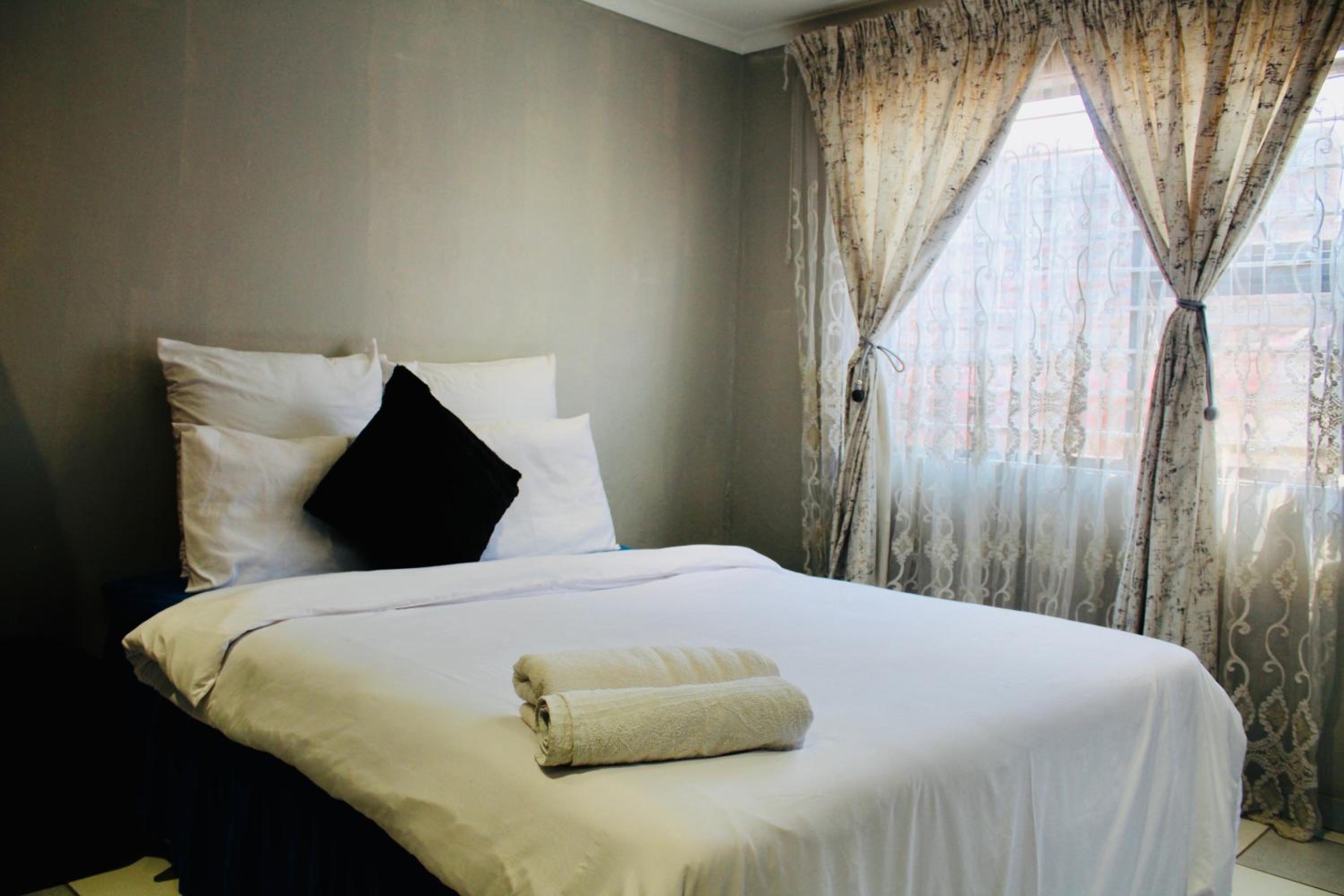 Deluxe Double Room with Shower