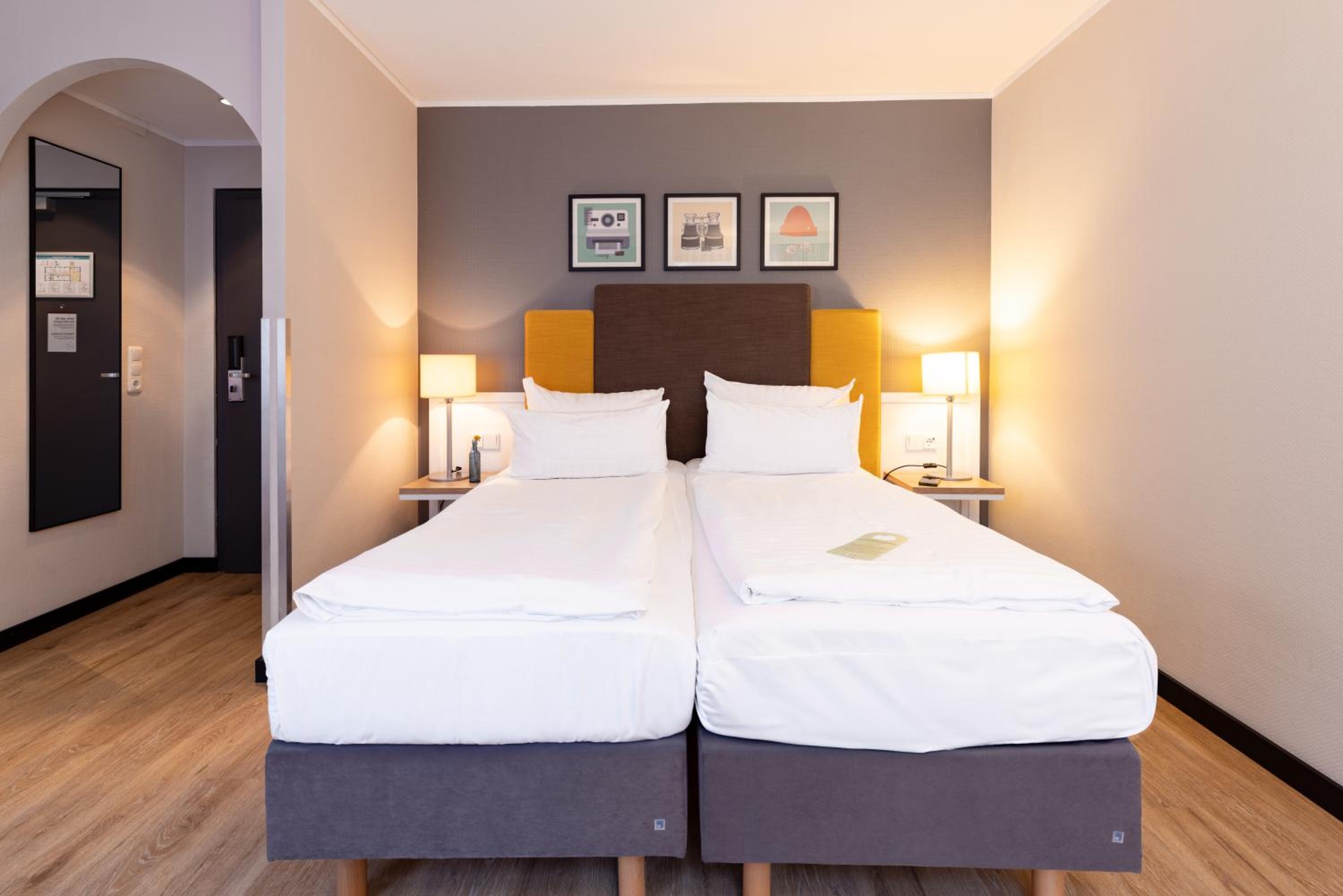 Standard Room - Photo 1