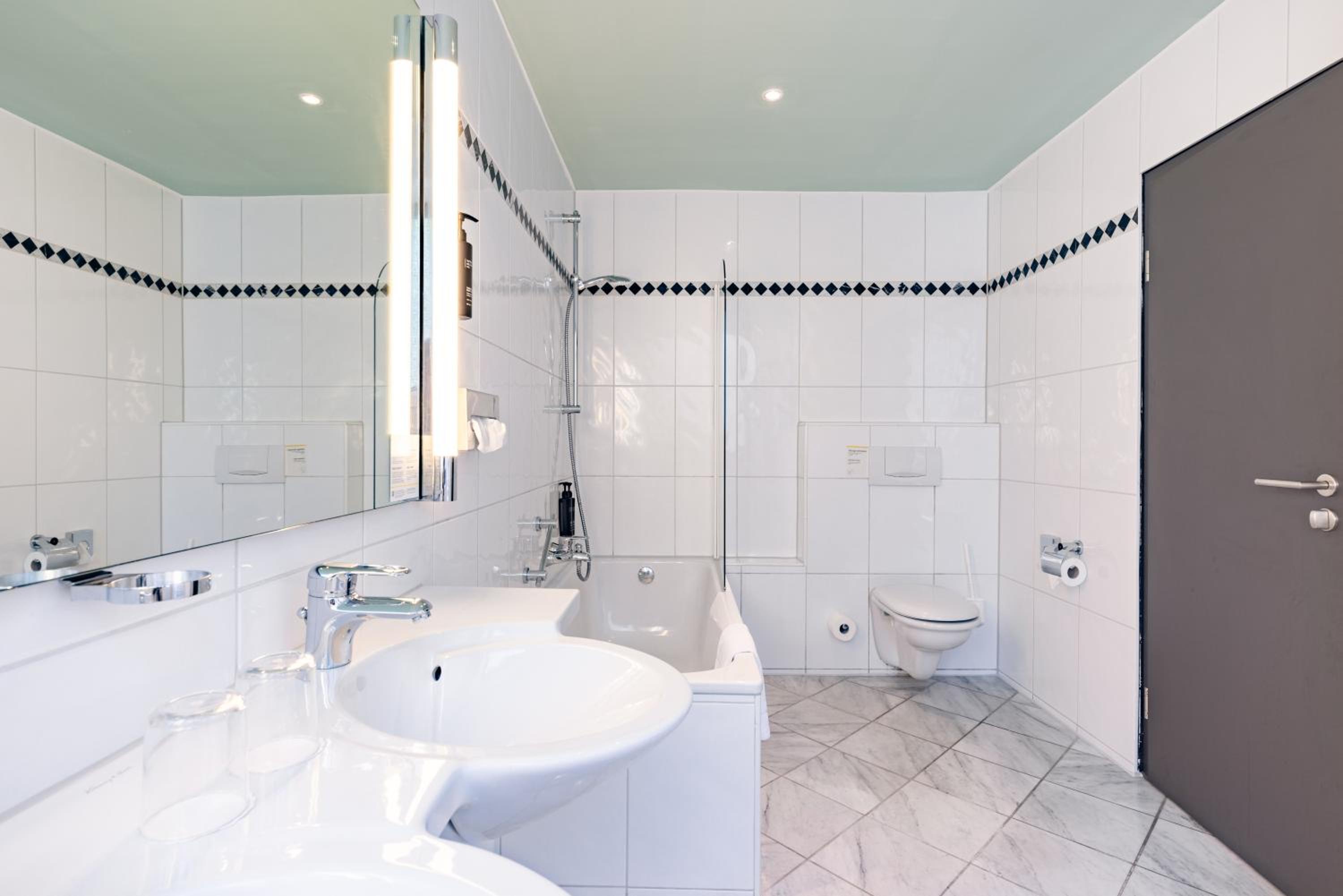 Standard Room - Photo 10