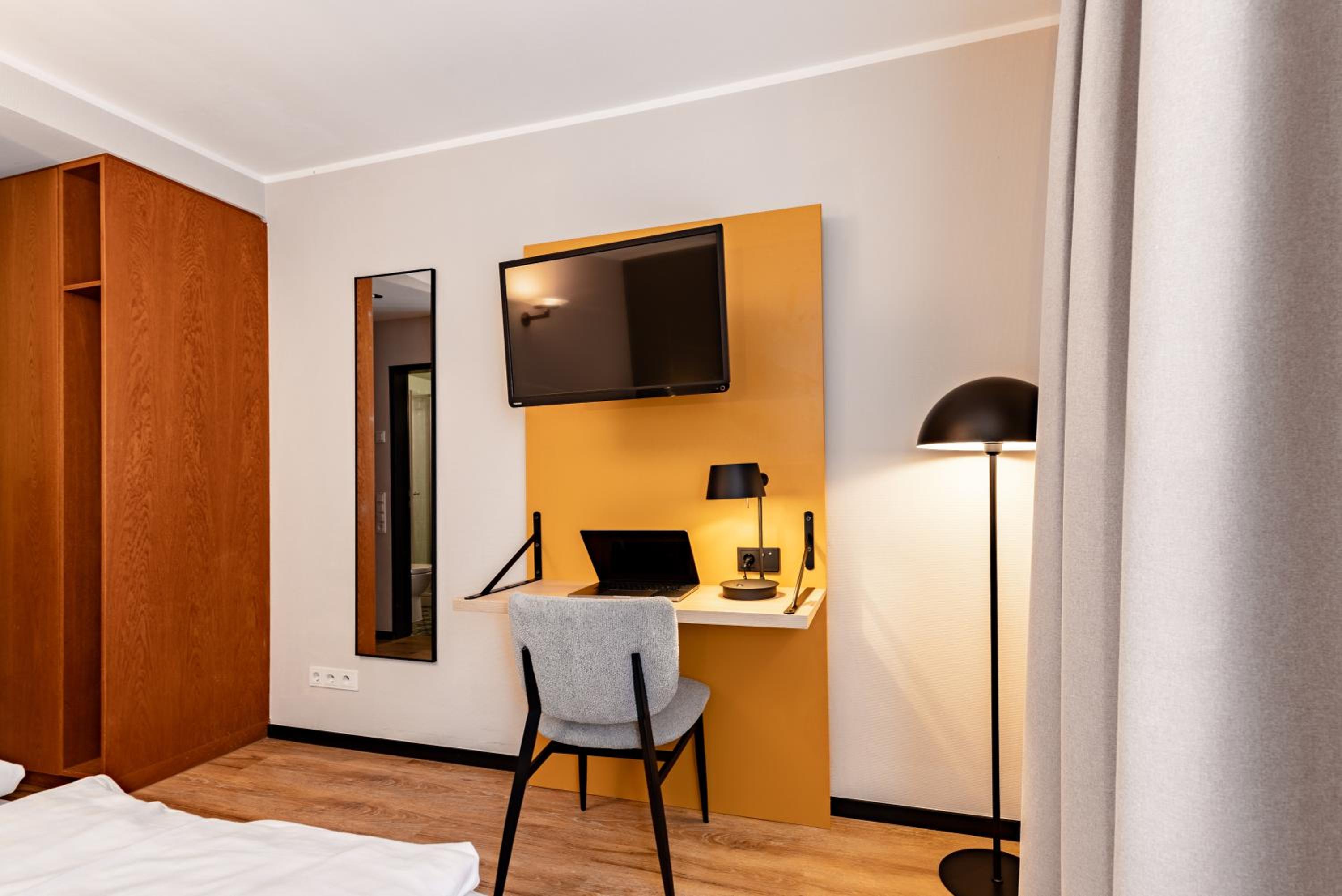 Standard Room - Photo 16