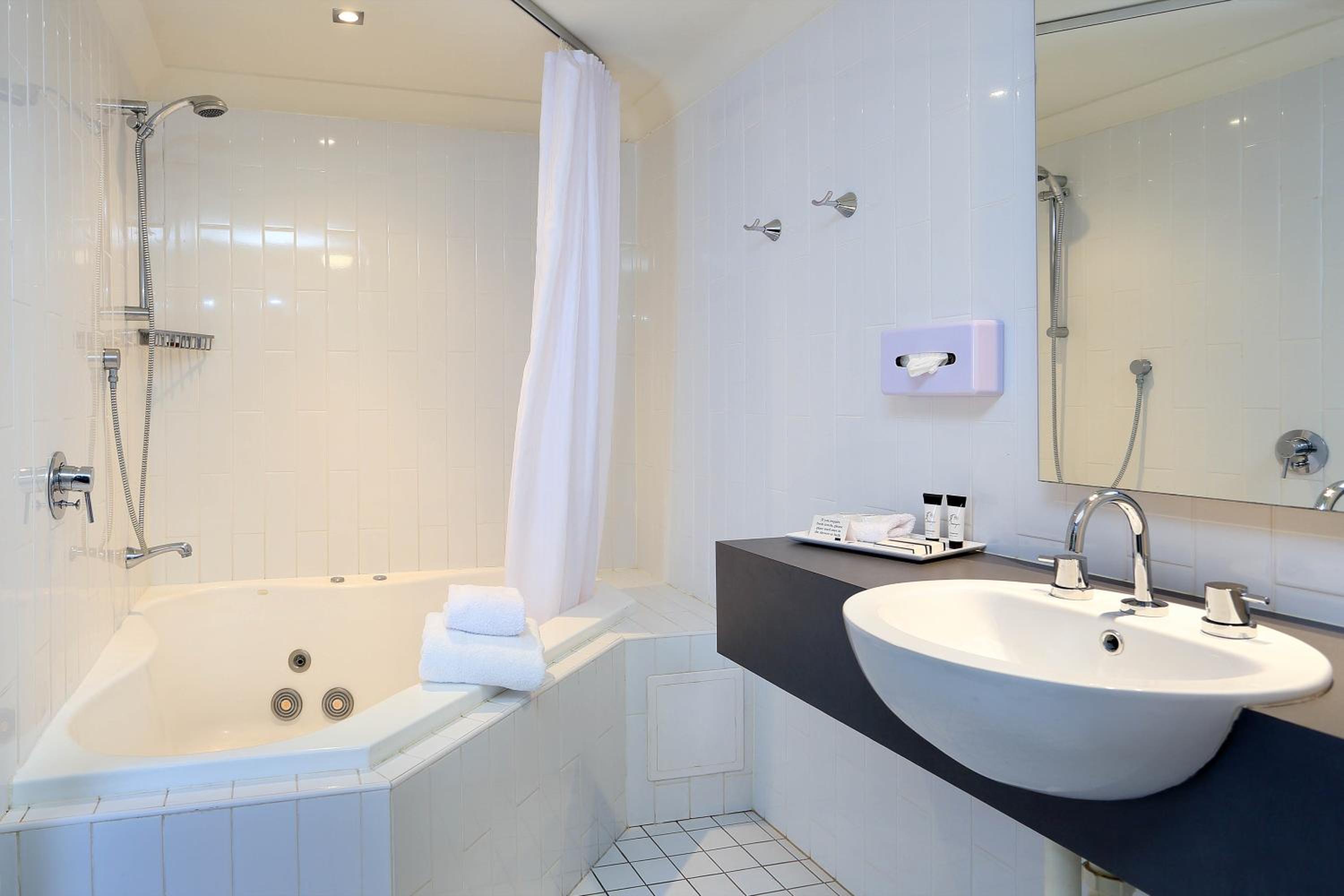 Deluxe Double Room With Spa Bath