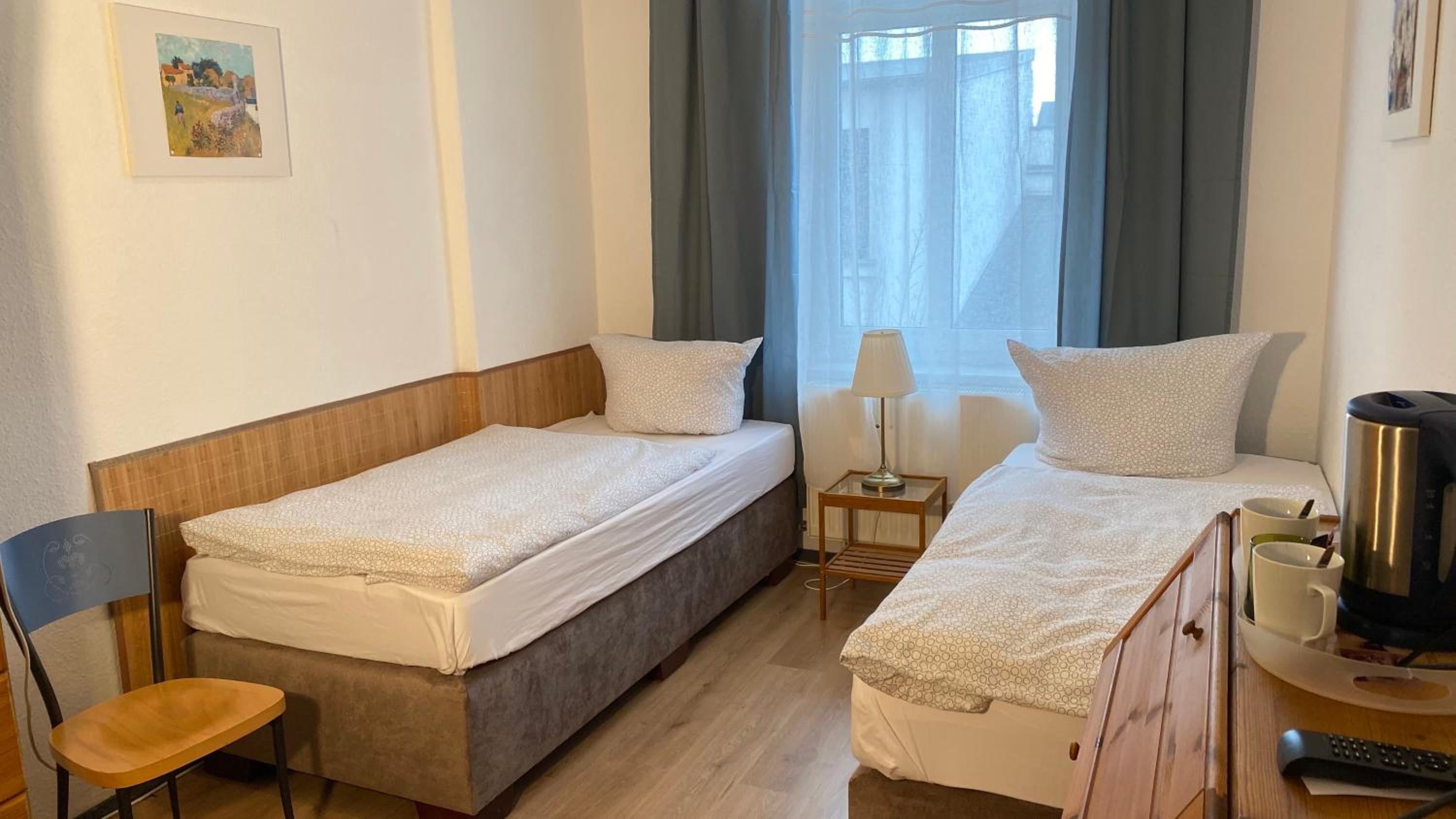 Budget Single Room photo 2