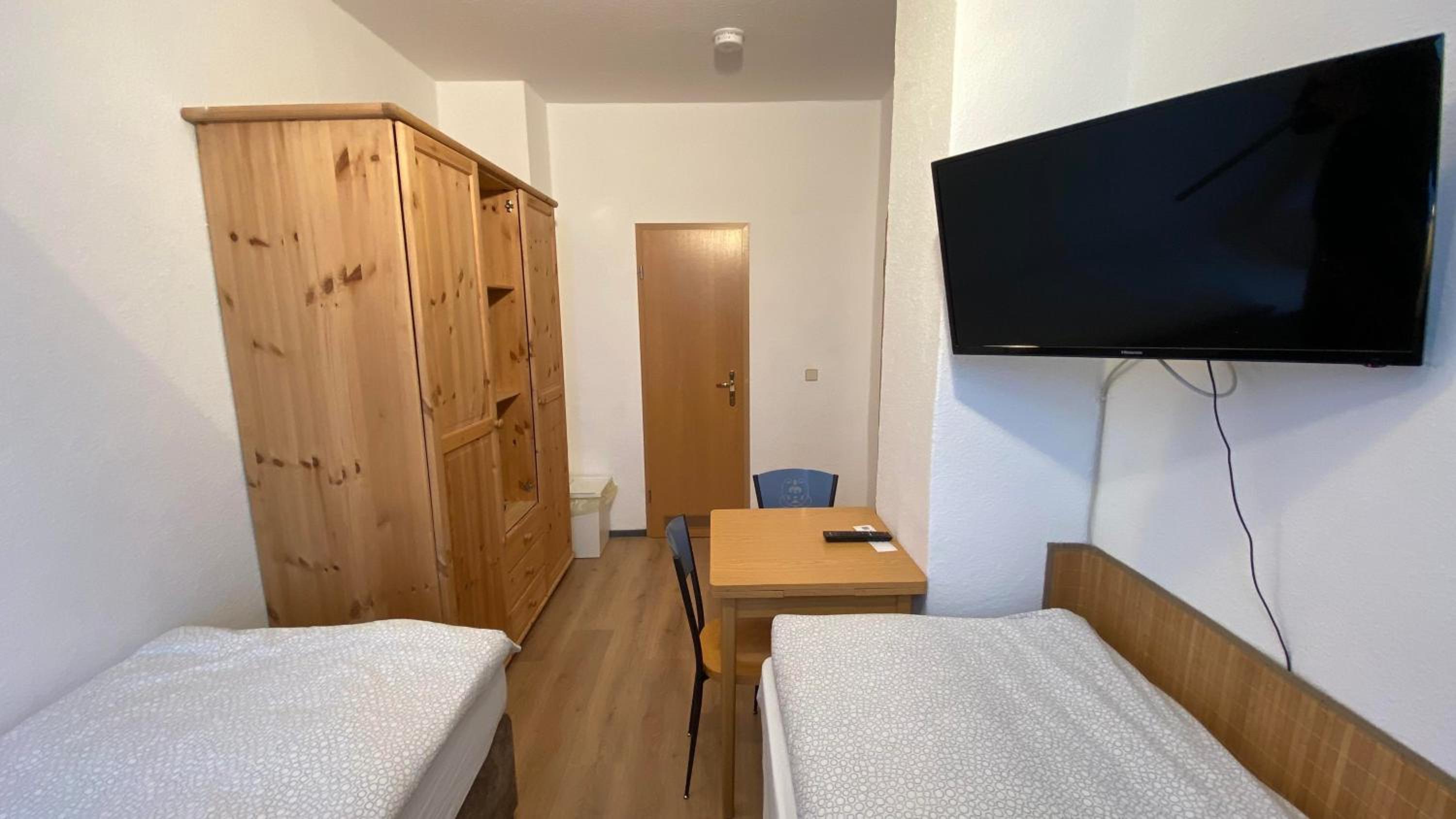Budget Twin Room photo 1