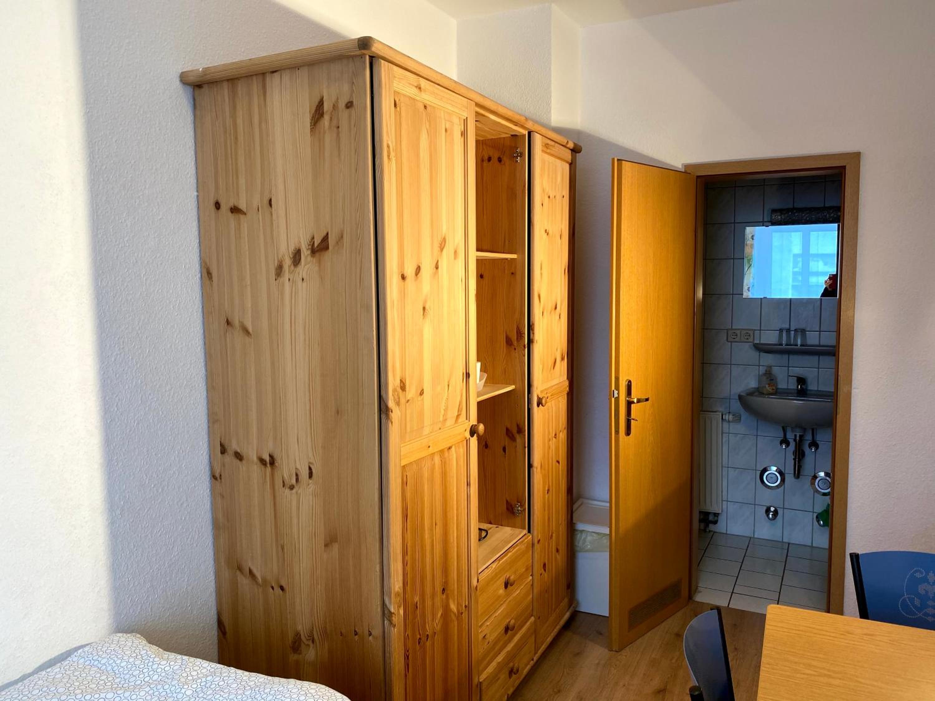 Budget Twin Room photo 2