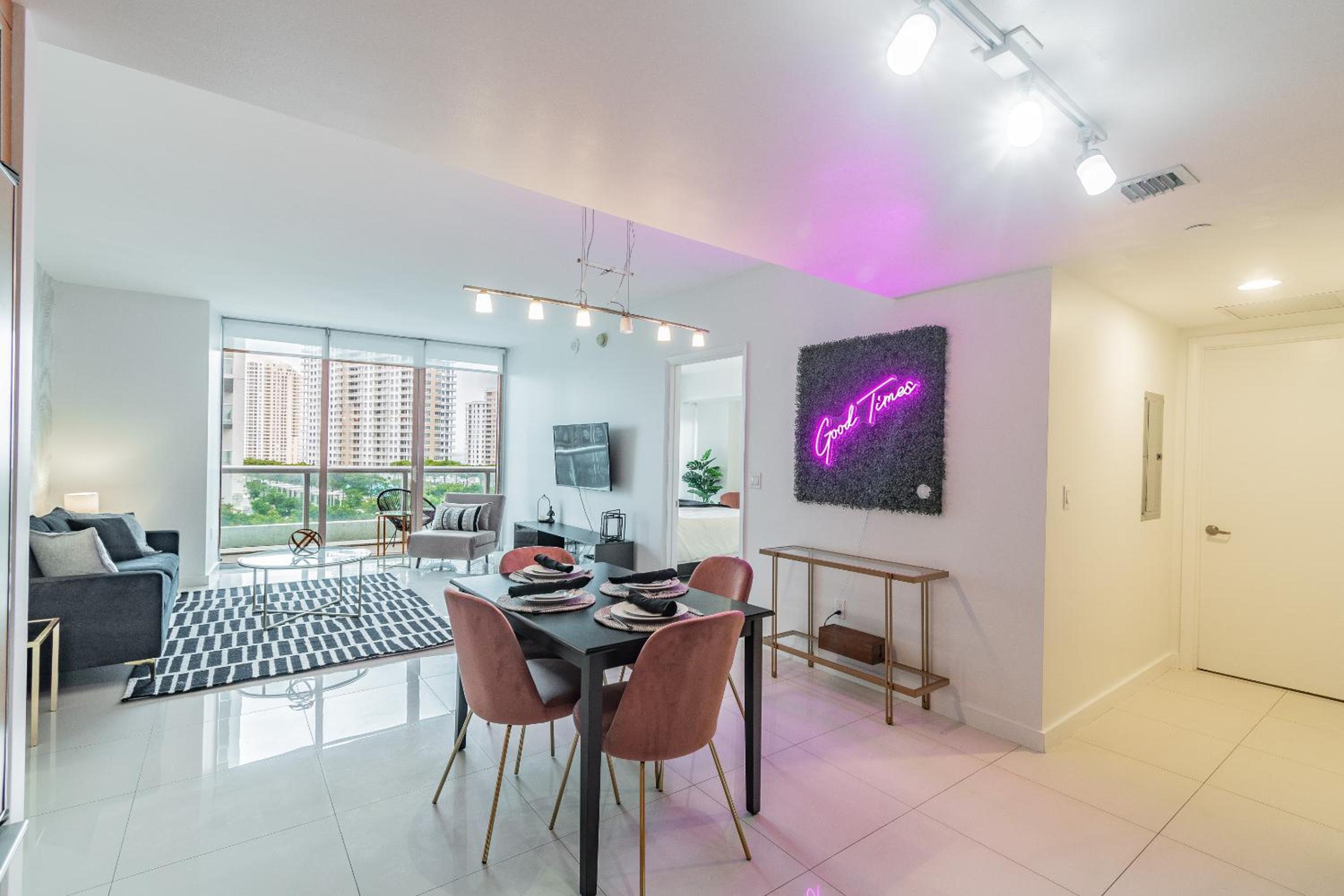 One-Bedroom Apartment with Ocean View photo 2