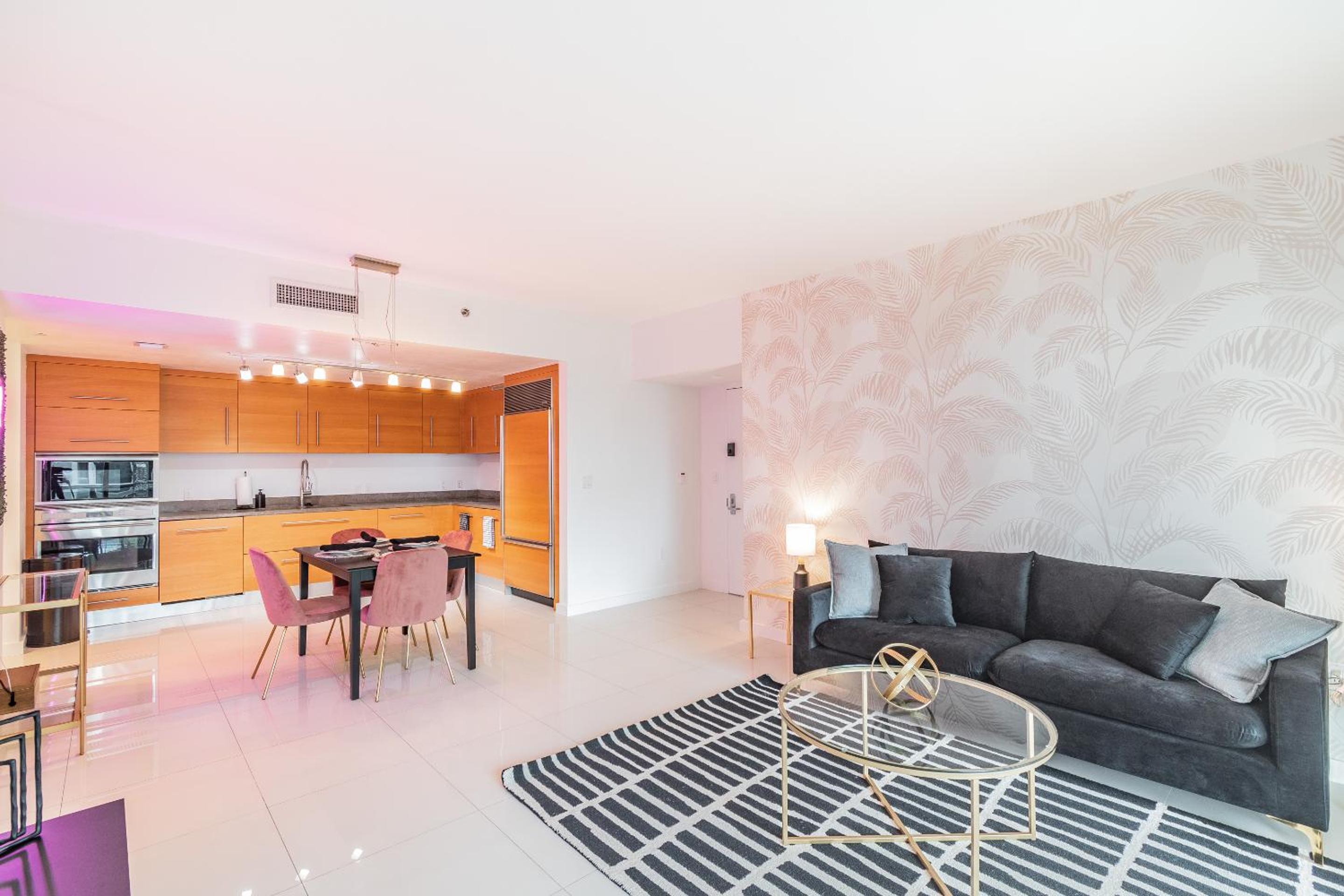 One-Bedroom Apartment with Ocean View photo 3