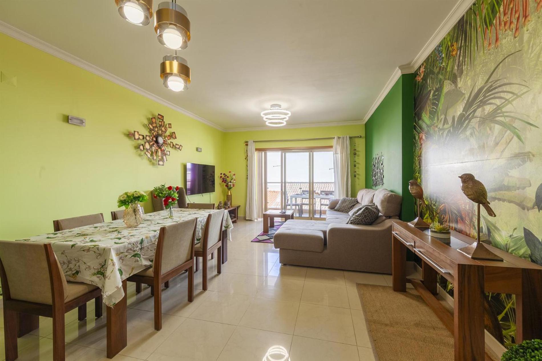 Three-Bedroom Apartment with Balcony photo 2