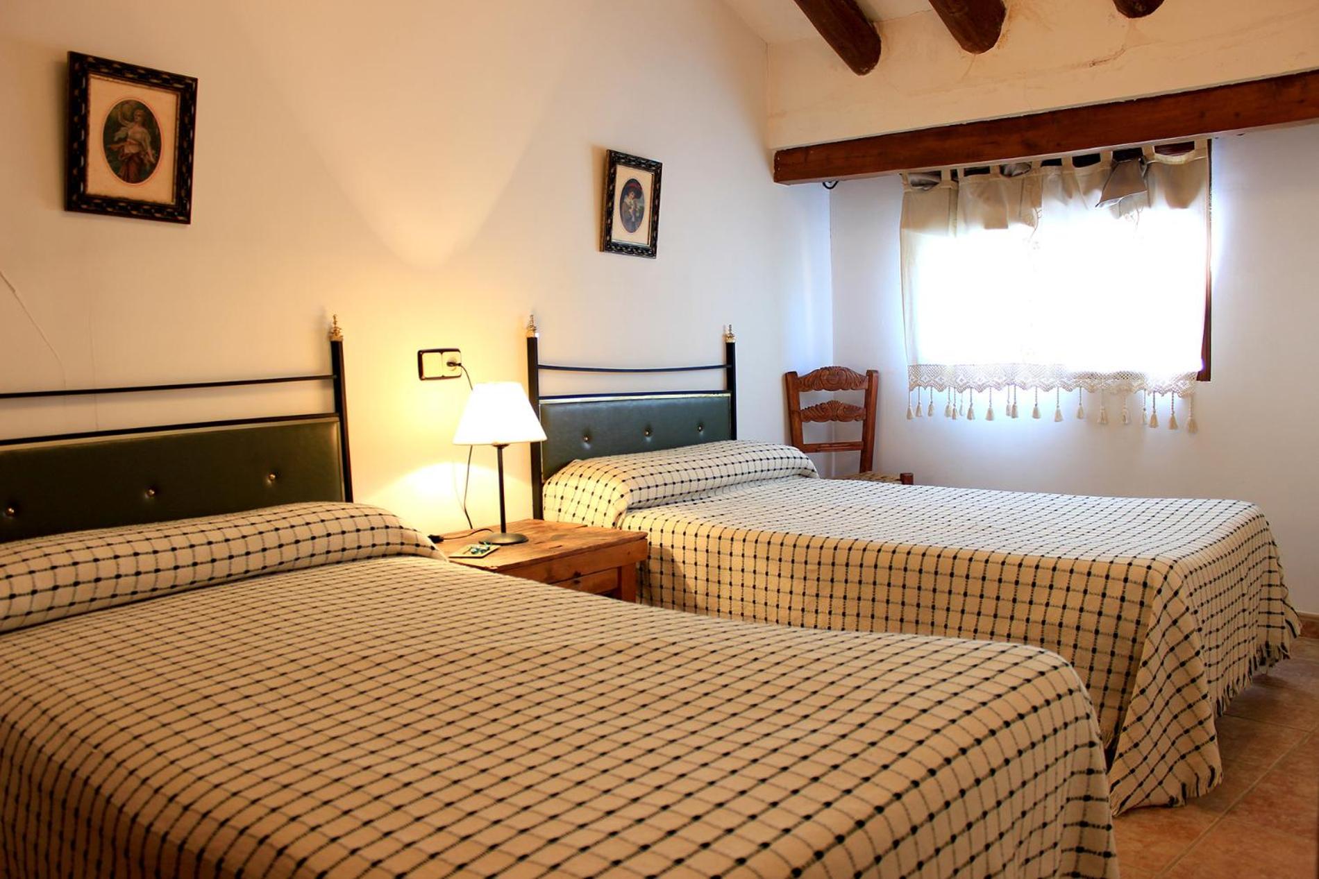Four-Bedroom House - Photo 6