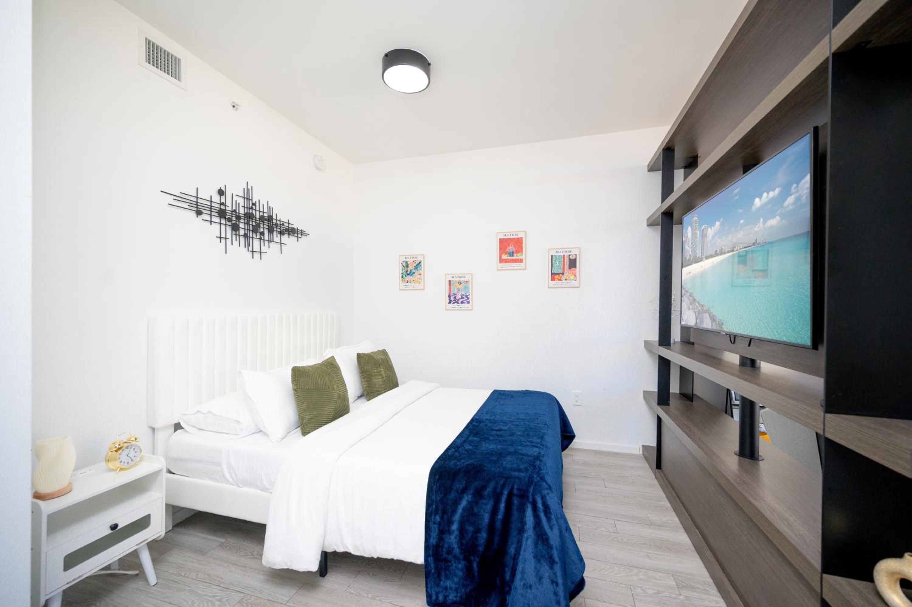 Suite with City View photo 2