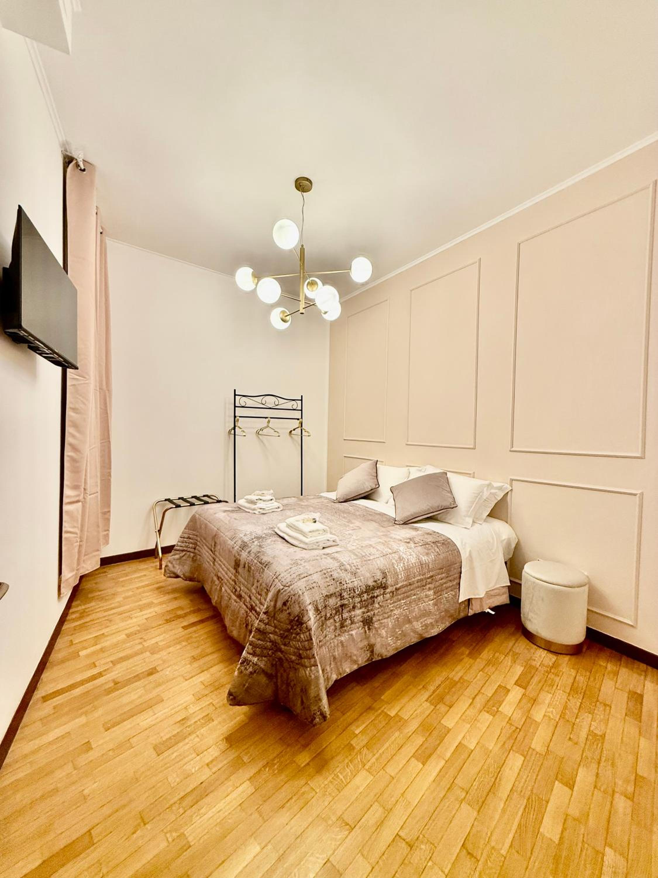 Three-Bedroom Apartment photo 2