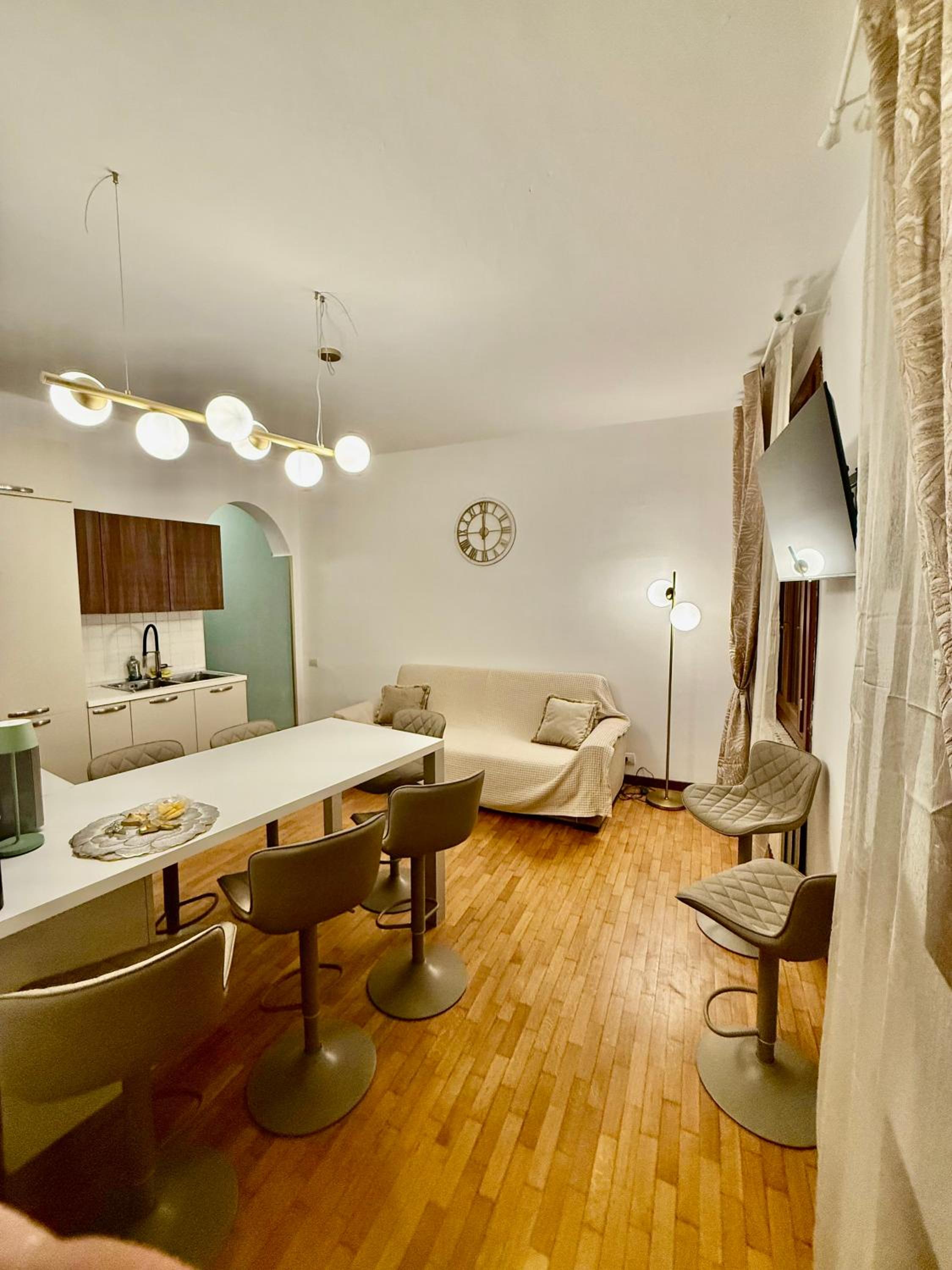 Three-Bedroom Apartment photo 3