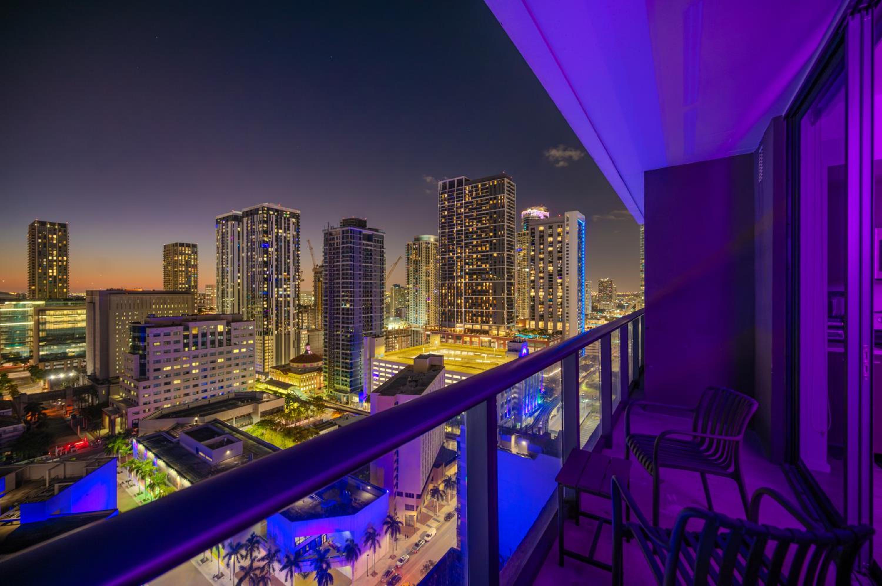 Suite with City View photo 2