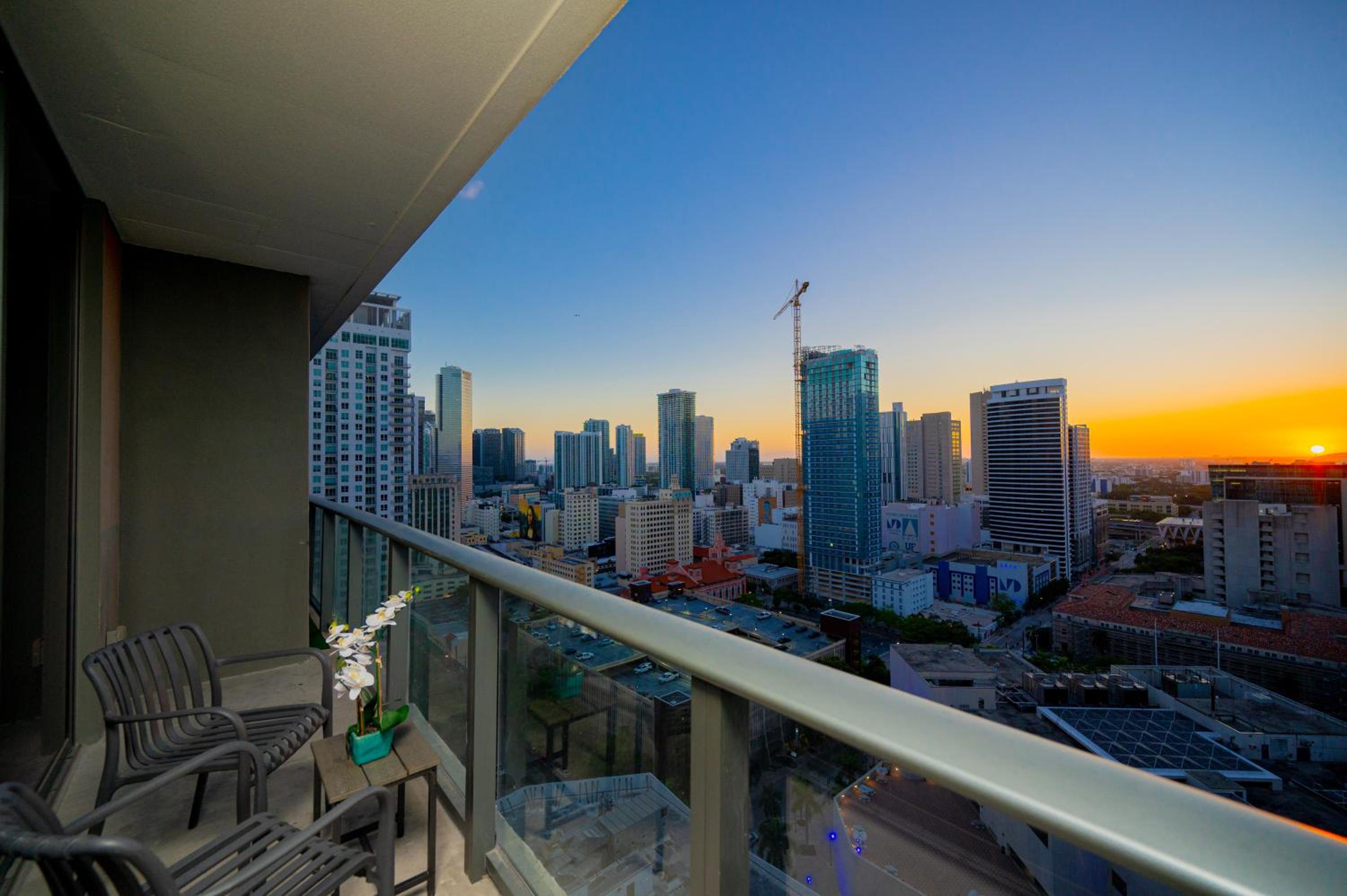 Two-Bedroom Deluxe Apartment with Balcony photo 3