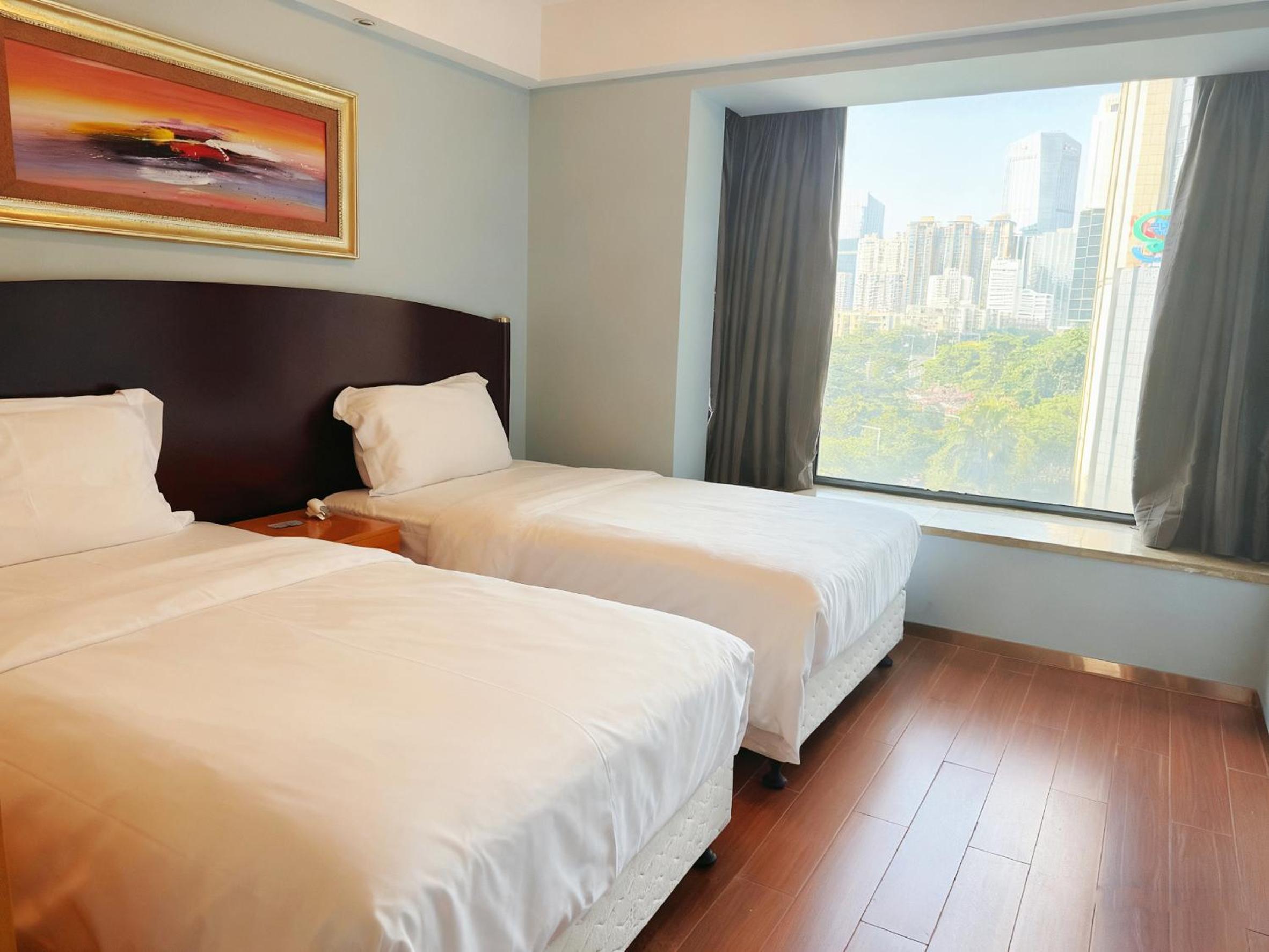 Two-Bedroom Deluxe Apartment with Balcony