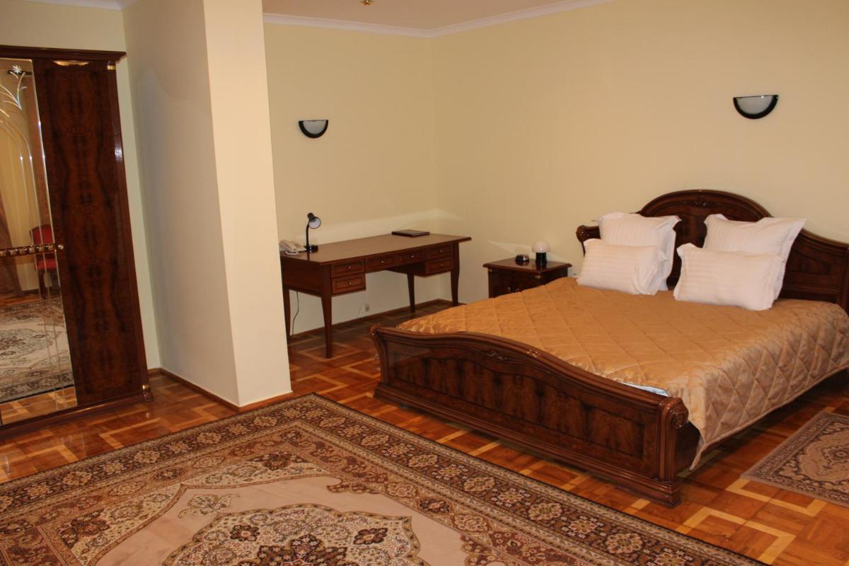 One-Bedroom Suite photo 1