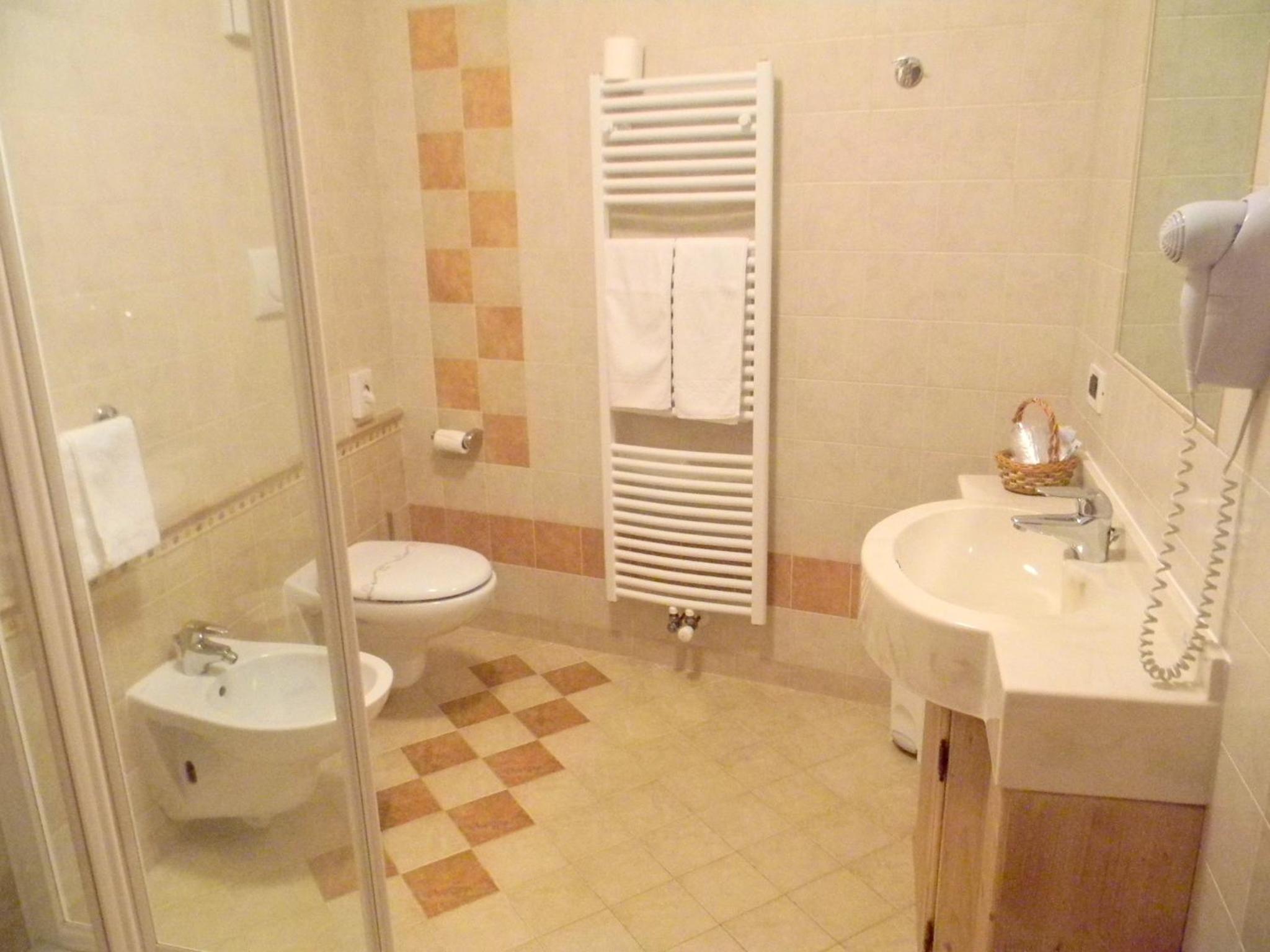 Standard Triple Room photo 2