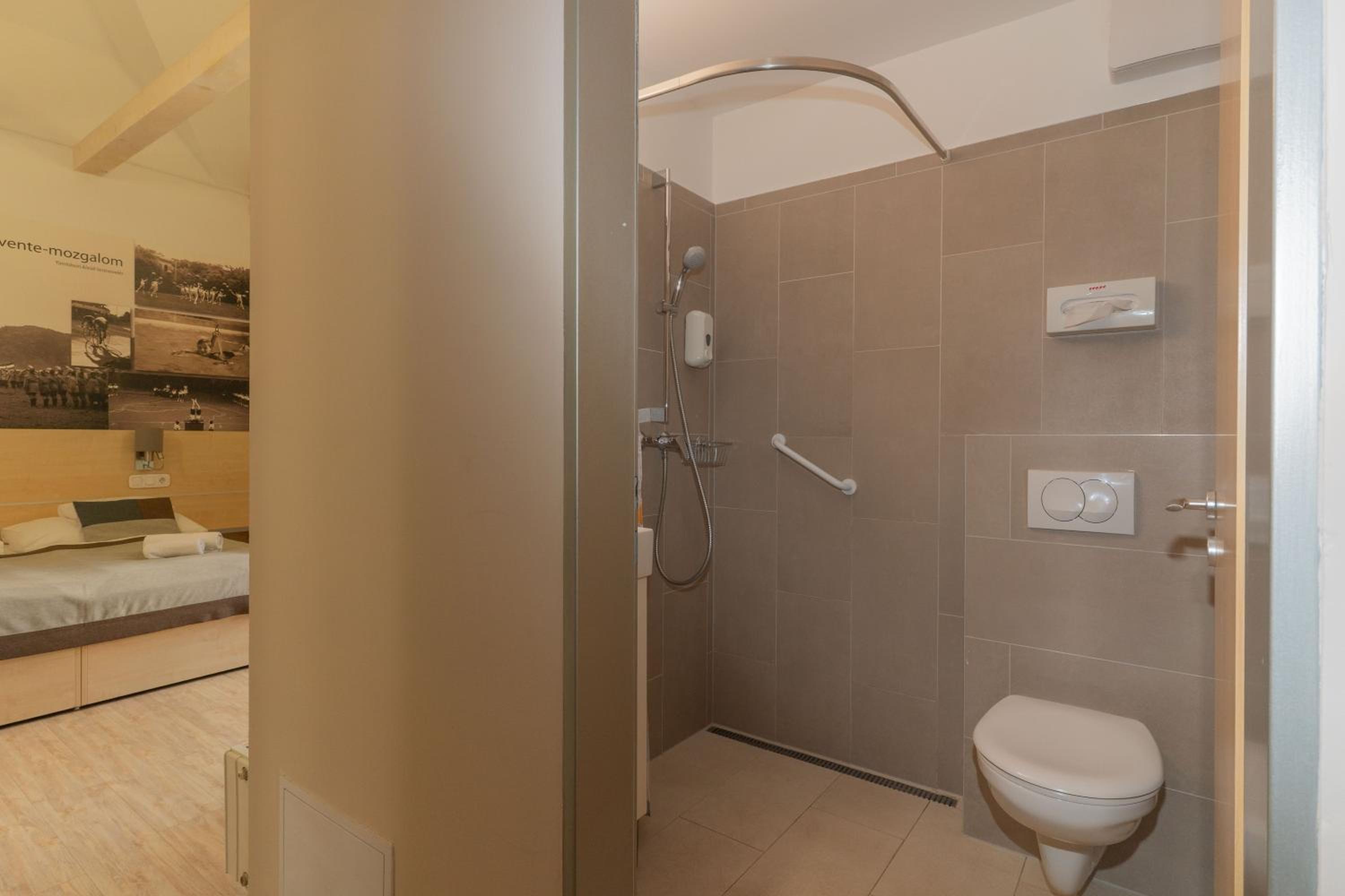 Standard Double or Twin Room with Garden View