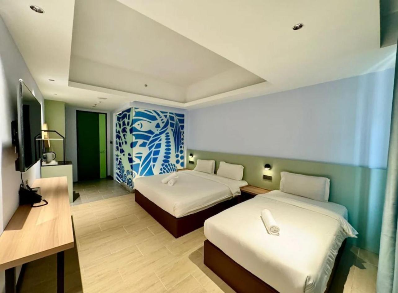 Deluxe Double Room with Balcony - Photo 2