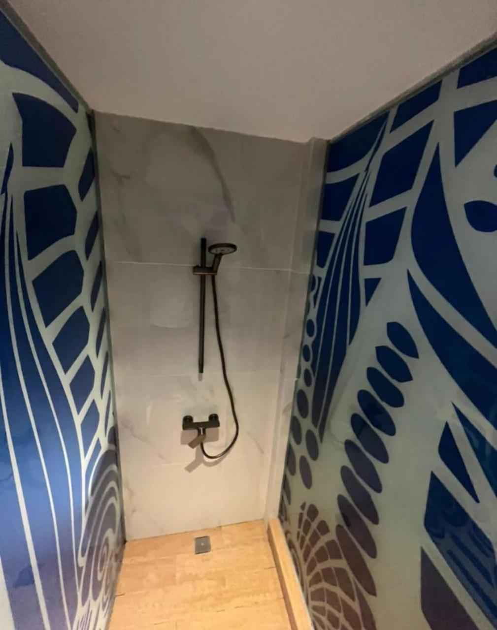 Deluxe Double Room with Balcony - Photo 3