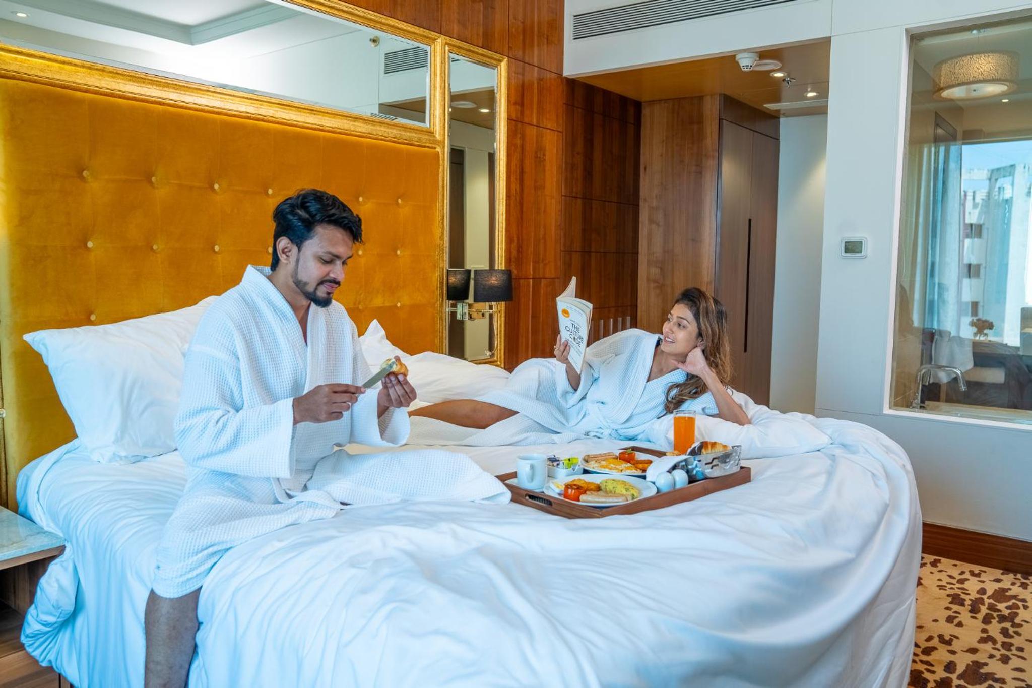 Deluxe Room with INR 1000 beverage credit (min. spend ₹3,500), 20% off on F&B and 2 beers per stay
