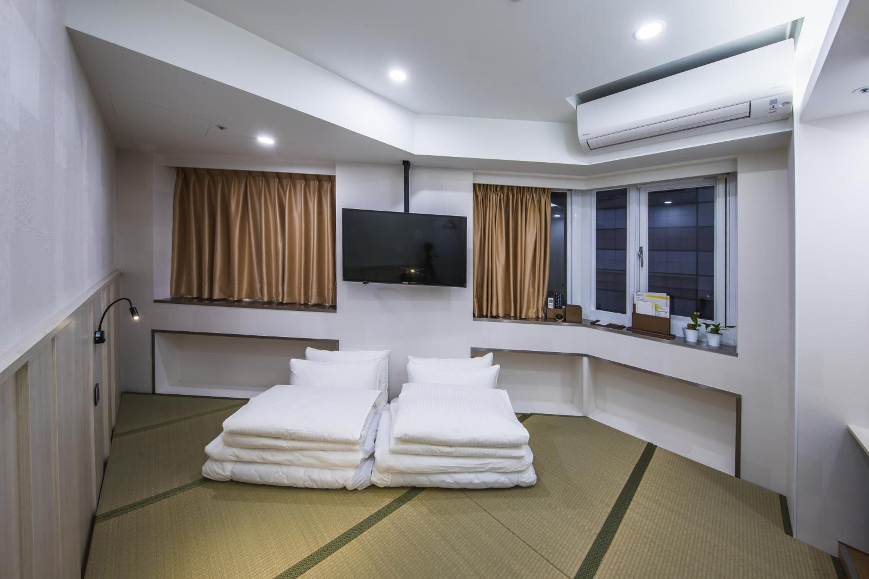 Japanese-Style Room photo 2